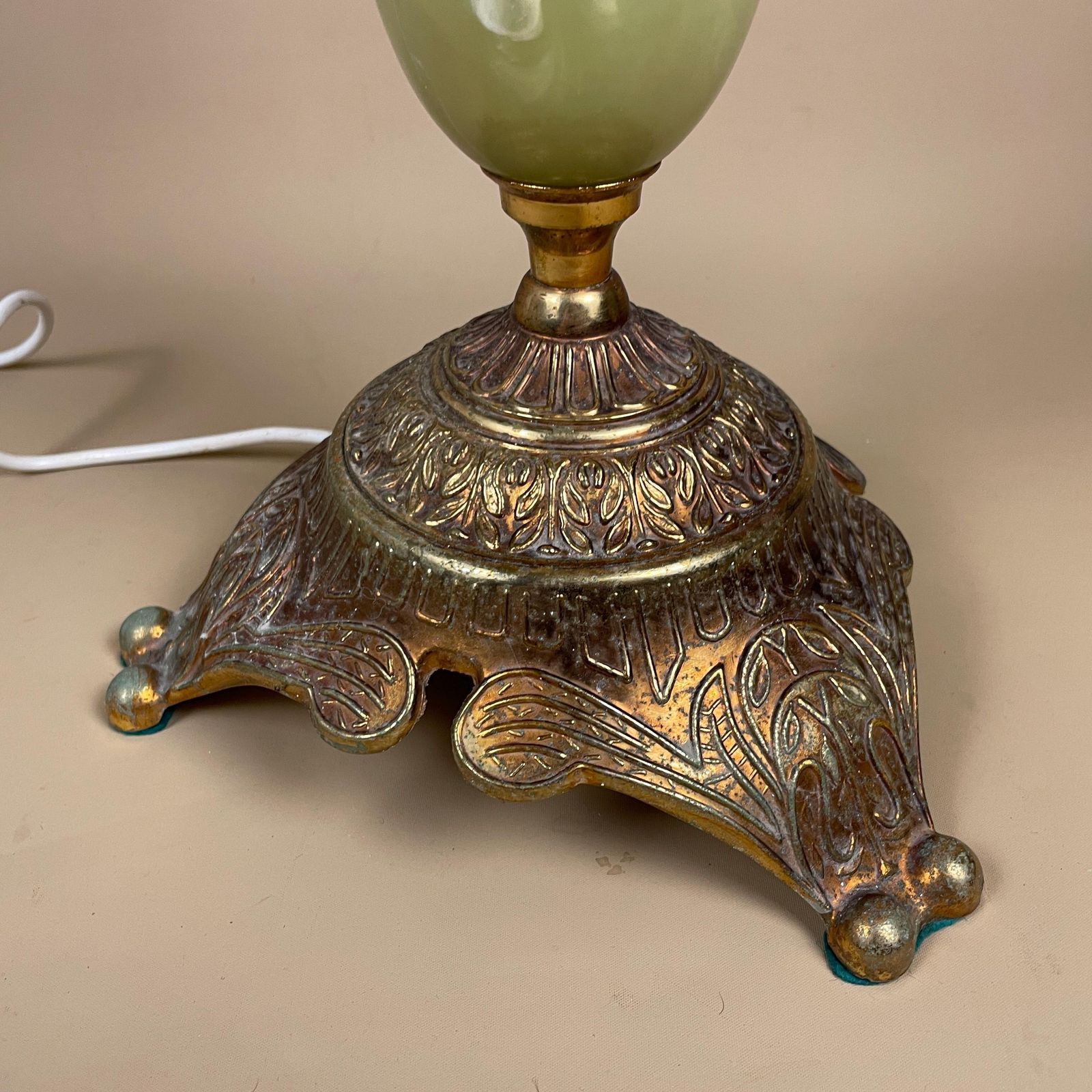 Antique Onyx Marble Lamp Light Brass Gold Metal Green Bedside Side Table Column Marbled Patterned Vintage Pattern Stone Ornate Feet Base photo 95.0
