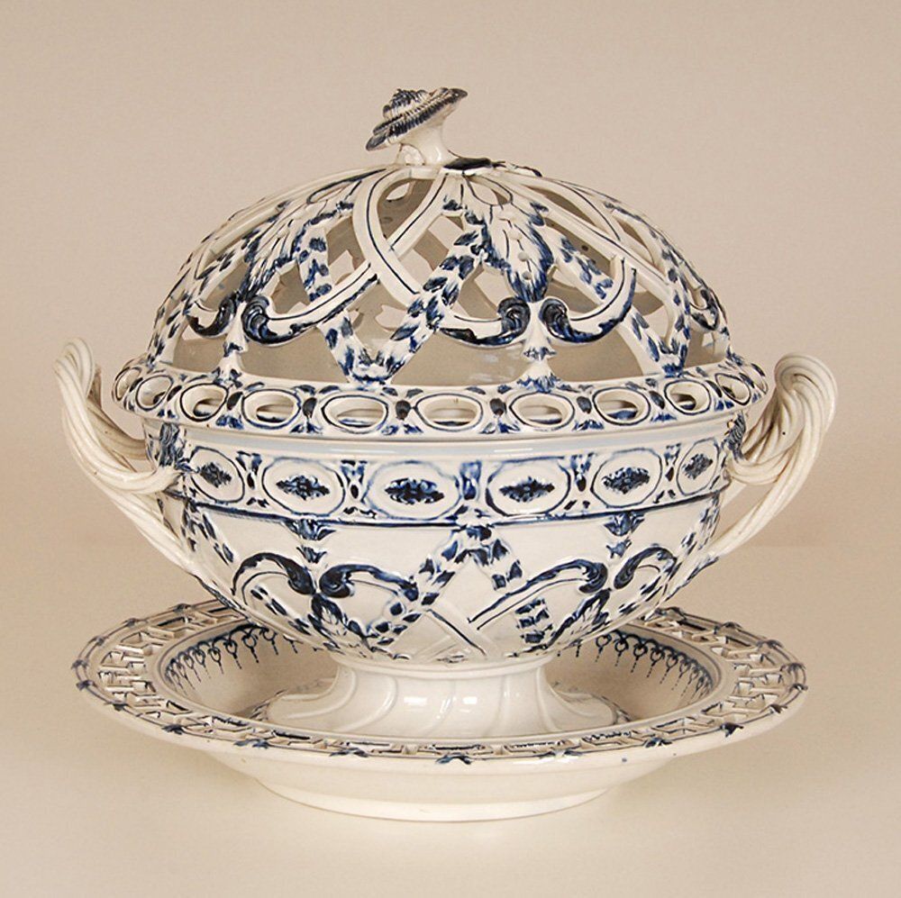 Pierced Lattice Tableware Basket From Wedgwood, 18th Century, Set Of 3 photo for sale
