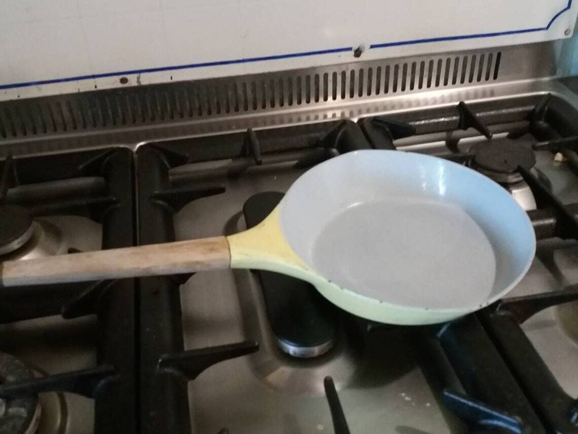 Vintage Le Creuset Skillet: 1958 Raymond Loewy Design, Ellyse Yellow photo buy