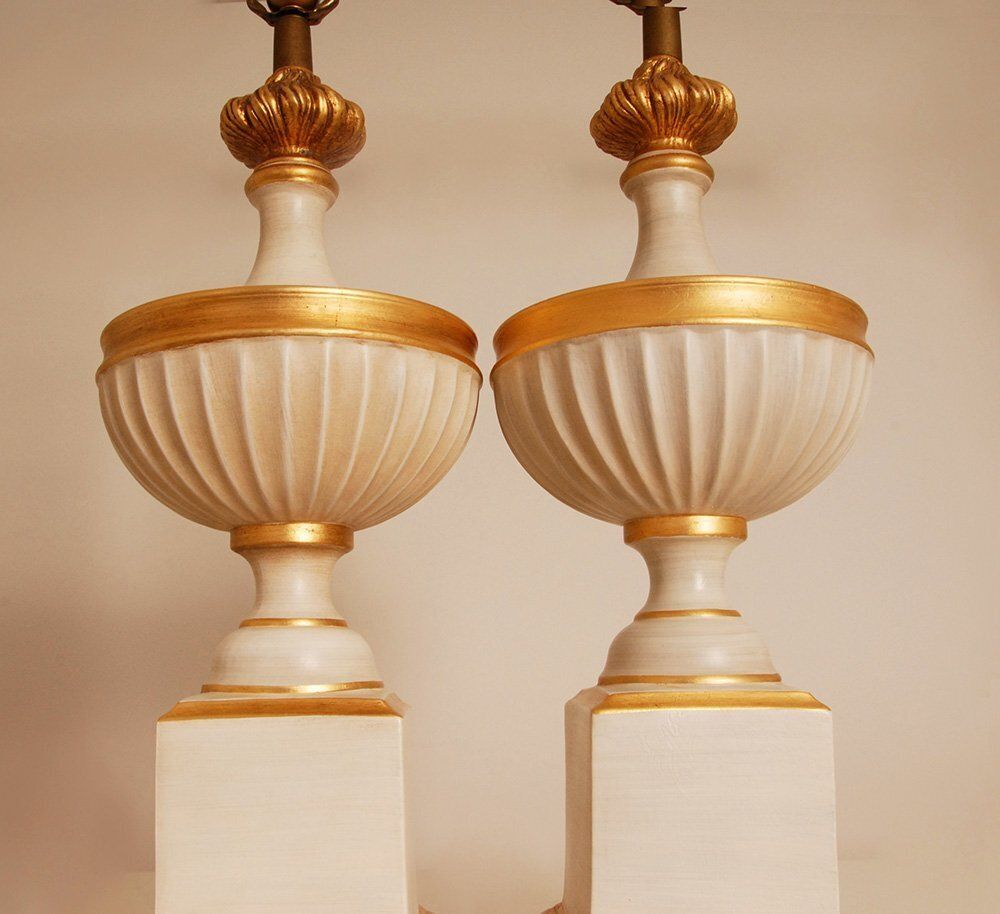 photo furniture Vintage French Table Lamps In White And Gold Ceramic, 1970s, Set Of 2