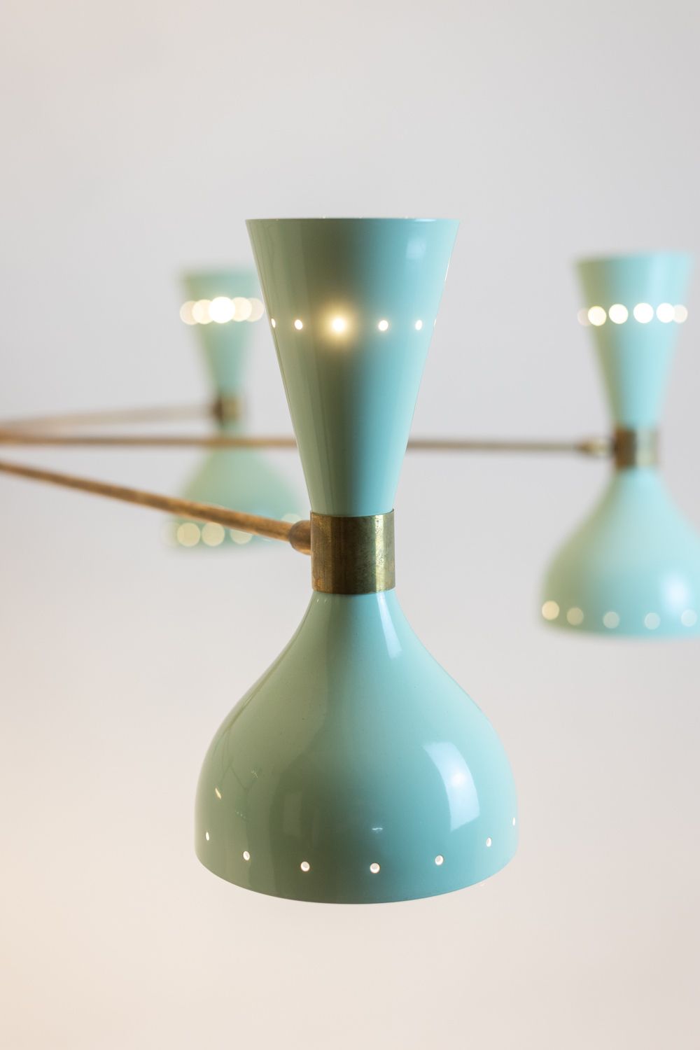 Radiant Diabolo Shaped Chandelier With 12 Lights. Contemporary. photo 4800.0
