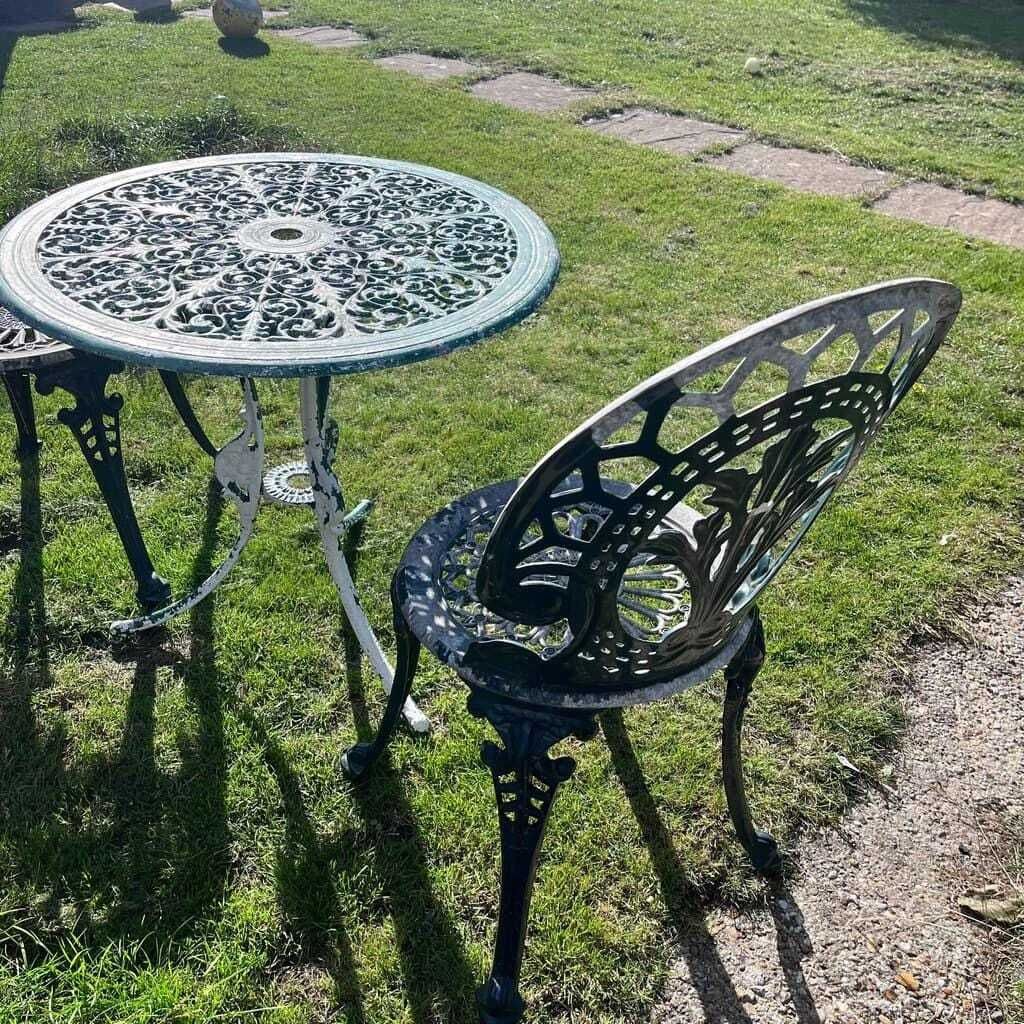 Painted Garden Table & 2 Chairs Great Patina Peeling Paint Solid photo vintage