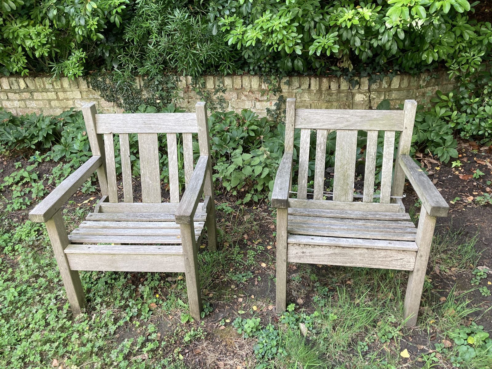 Set Of 4 Teak Garden Chairs, Matching Armchairs photo Garden Furniture