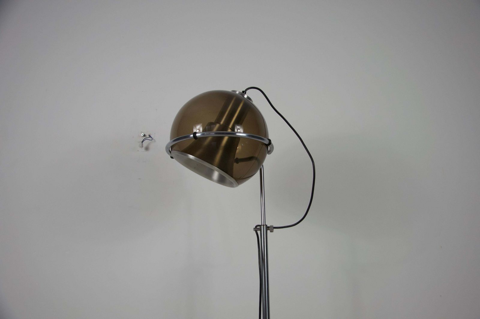Globe Floor Lamp By Franck Ligtelijn For Raak, 1960s photo vinterior
