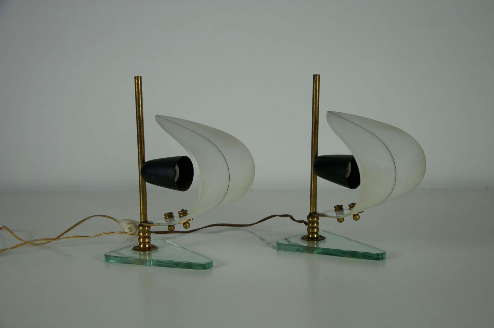Pair Of Brass And Opaline "Sailboat" Table Lamps, Italy, 1950s photo Lighting