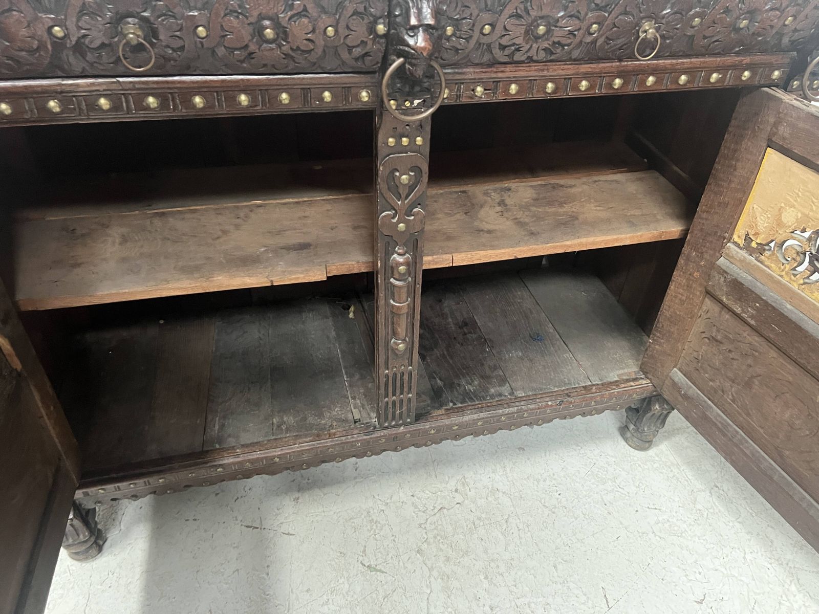 Renaissance Style Sideboard In Solid Oak, 18th Century photo vintage