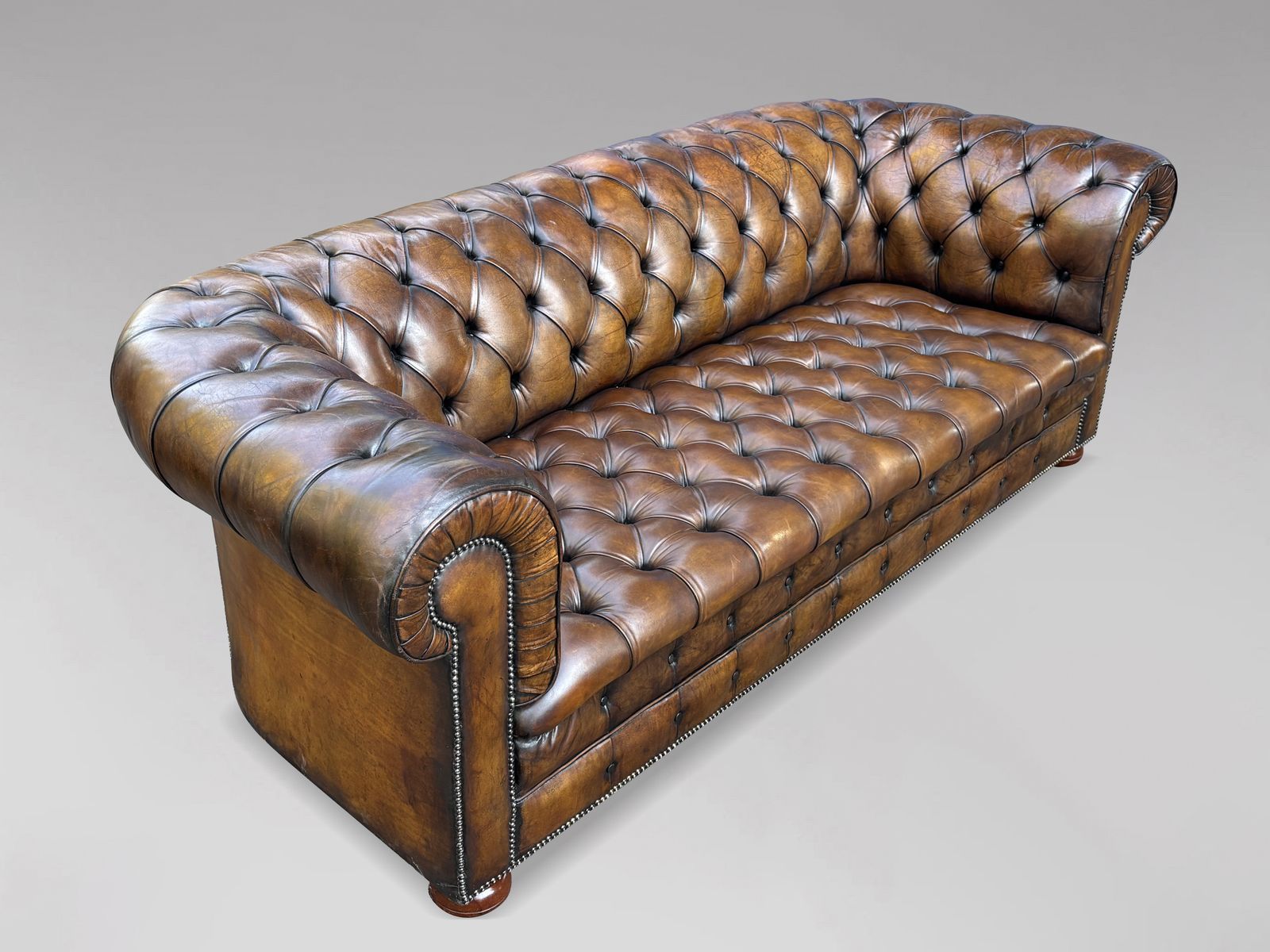 19th Century Victorian Golden Brown Leather 3 Seater Chesterfield Sofa photo 4600.0