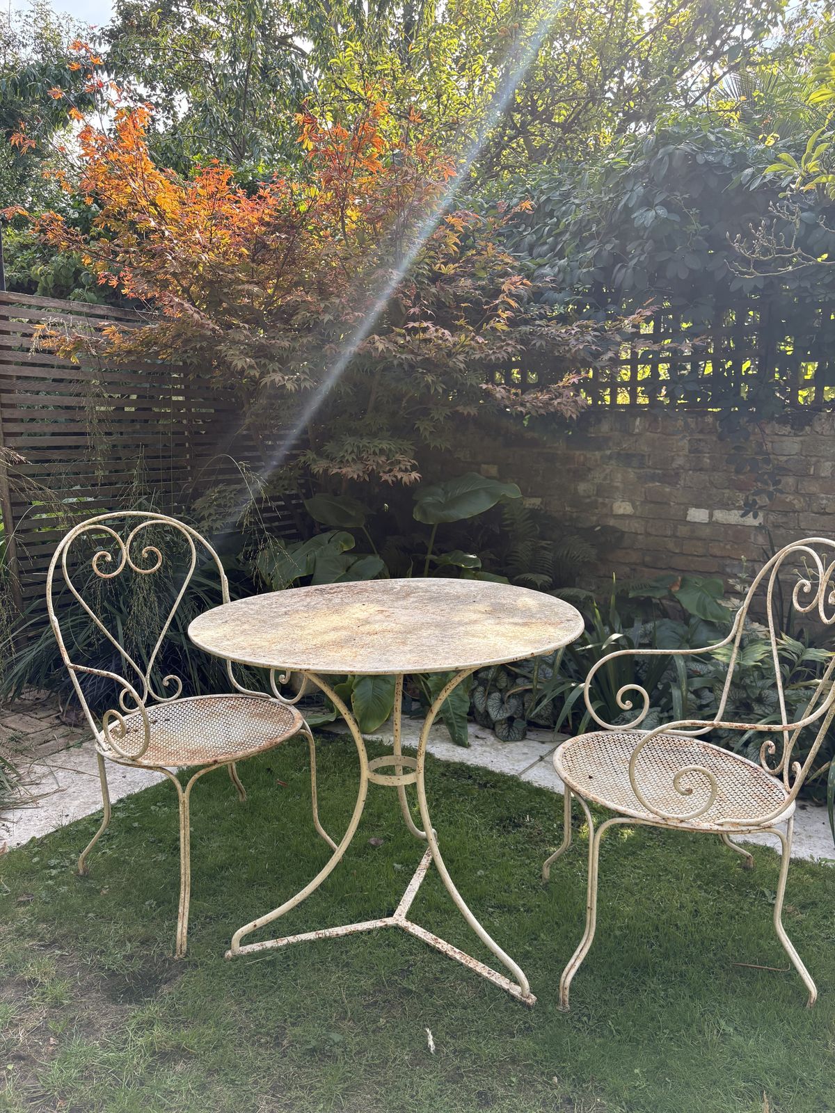 Vintage Garden Table And Chairs photo 450.0