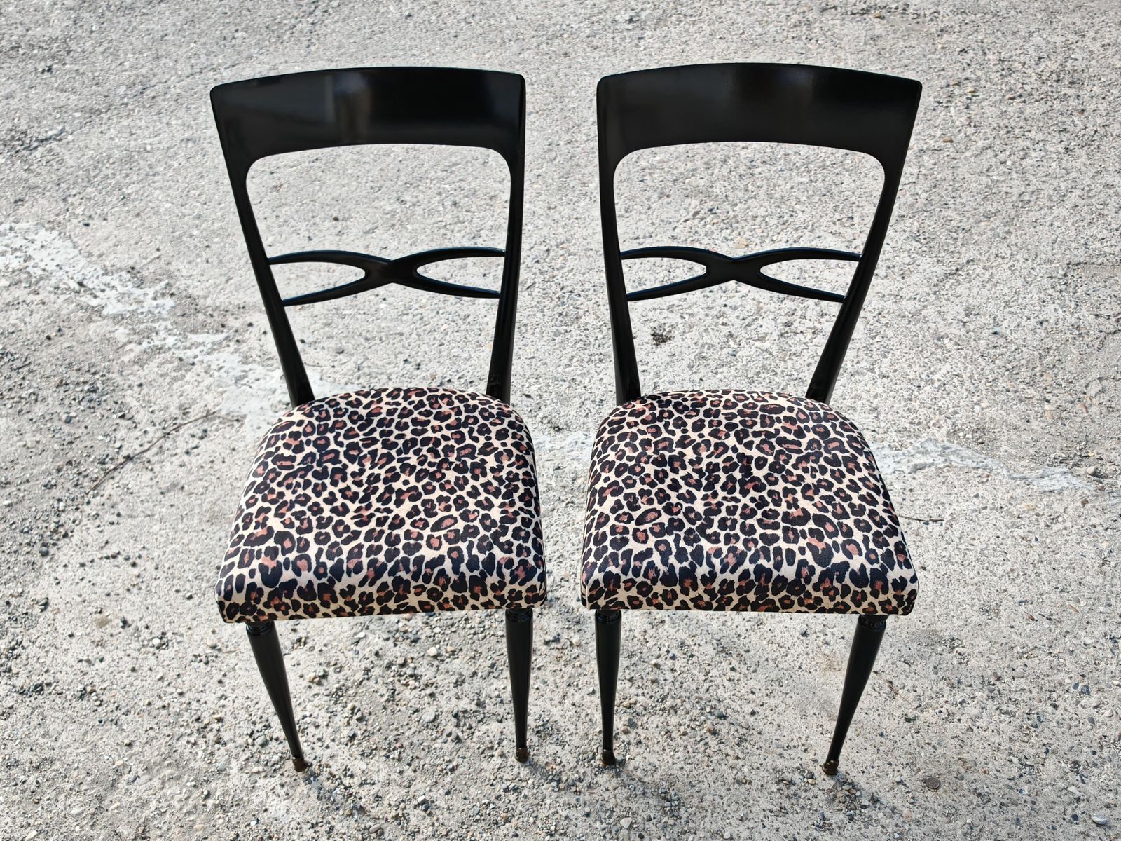 Set Of 6 Mid Century Dining Chairs In Black Lacquer And Leopard Print Plush photo 4000.0