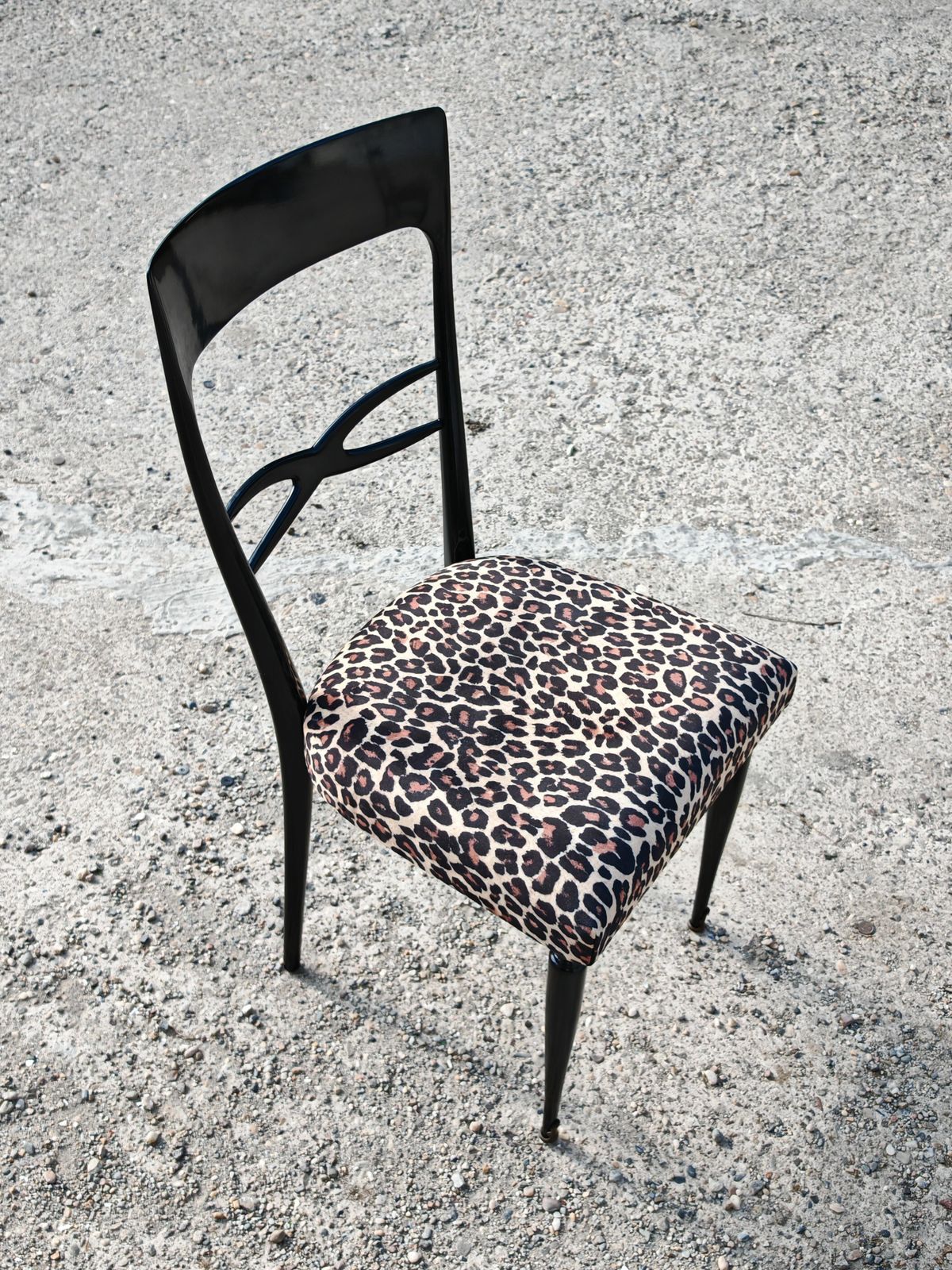 Set Of 6 Mid Century Dining Chairs In Black Lacquer And Leopard Print Plush photo vintage