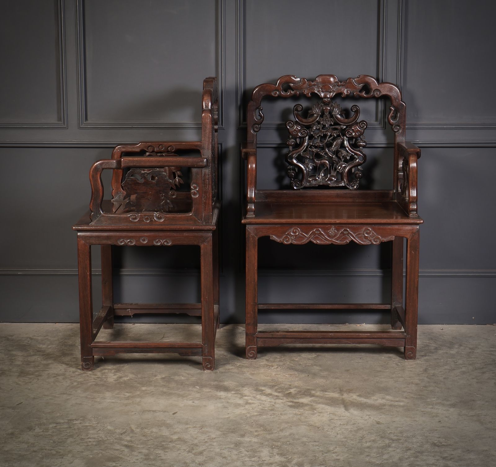 Pair Of Chinese Hongmu Throne Chairs photo vinterior