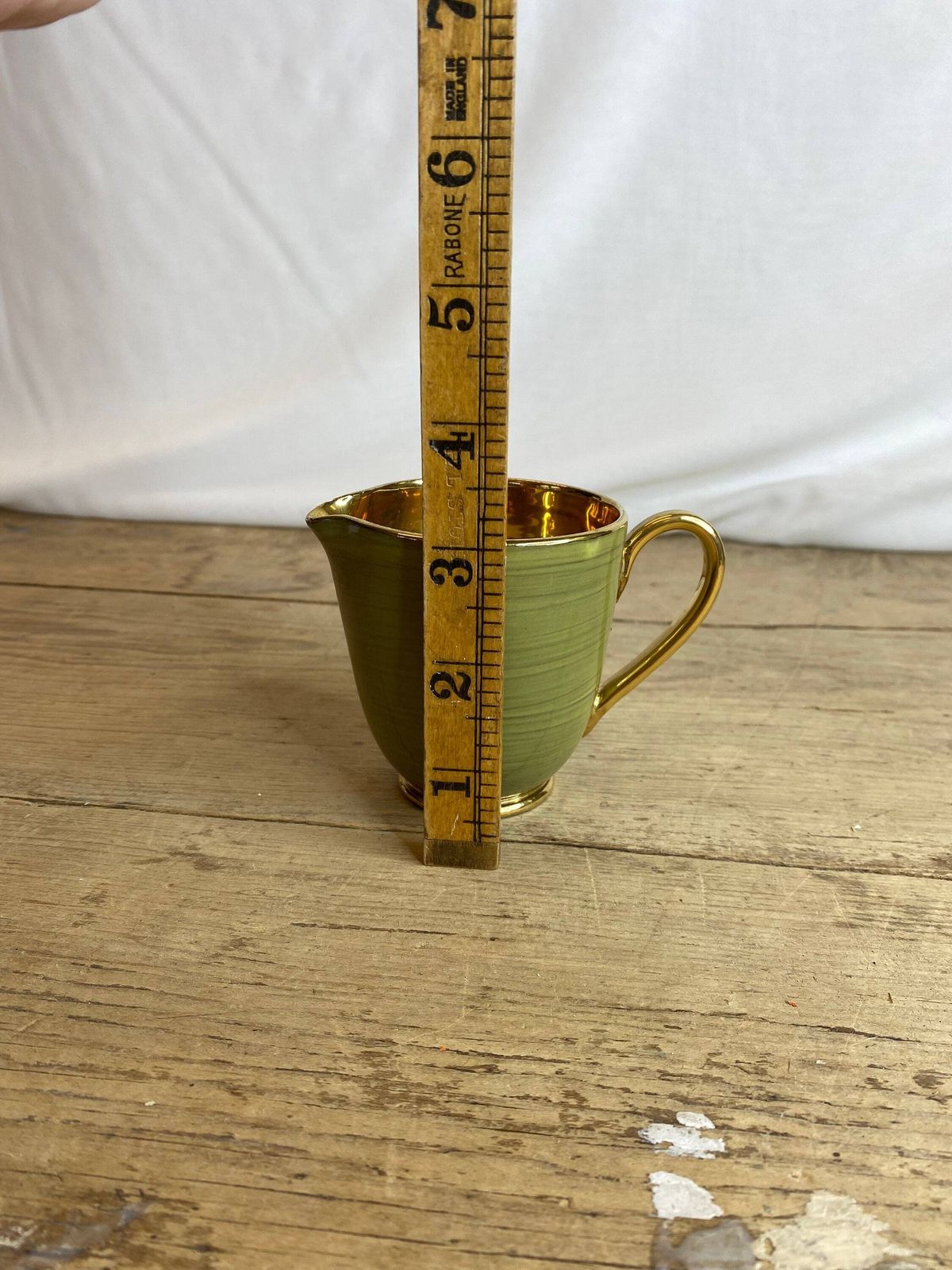 photo furniture Vintage 11 Piece Studio Pottery Coffee Set 5 Green And Gold Terracotta Coffee Cans / Espresso Cups And Saucers And Milk Jug Good Condition