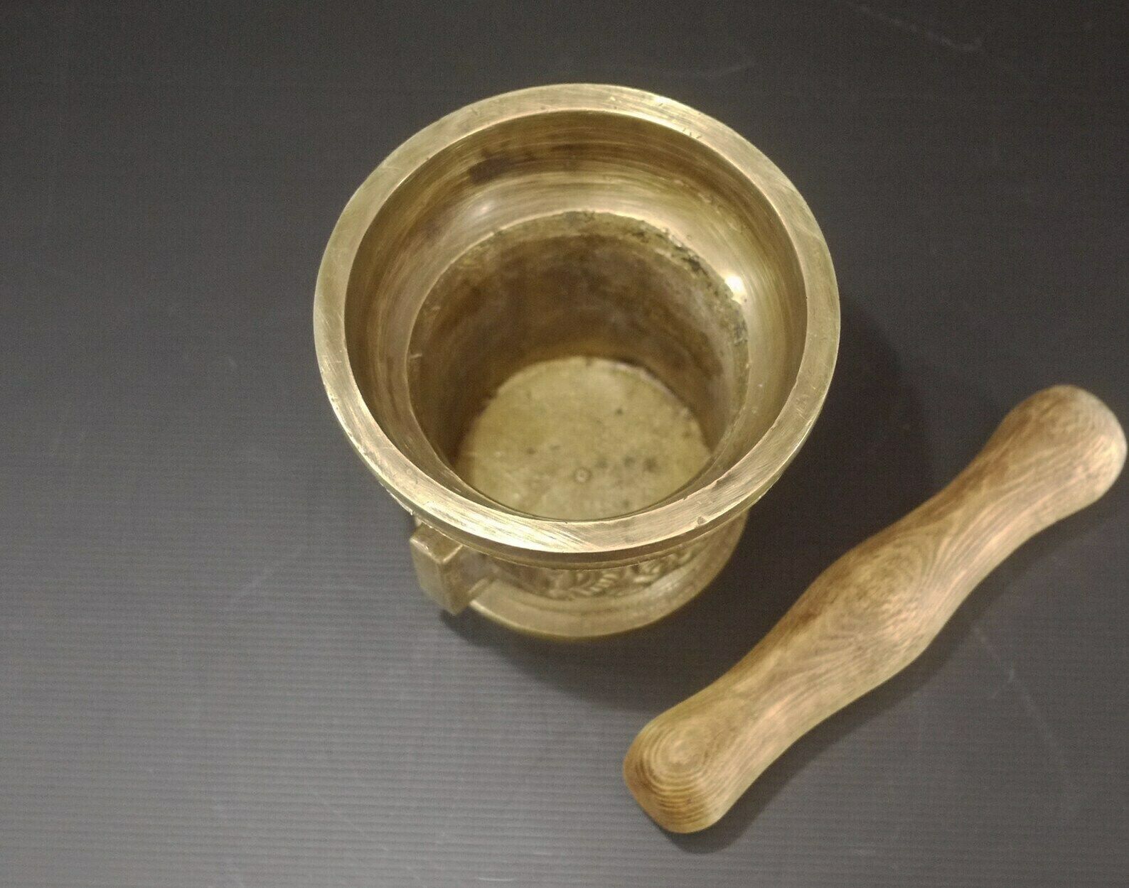 Antique Bronze Mortar And Wood Pestle "Verwint Linck Anno 1590" photo 189.0
