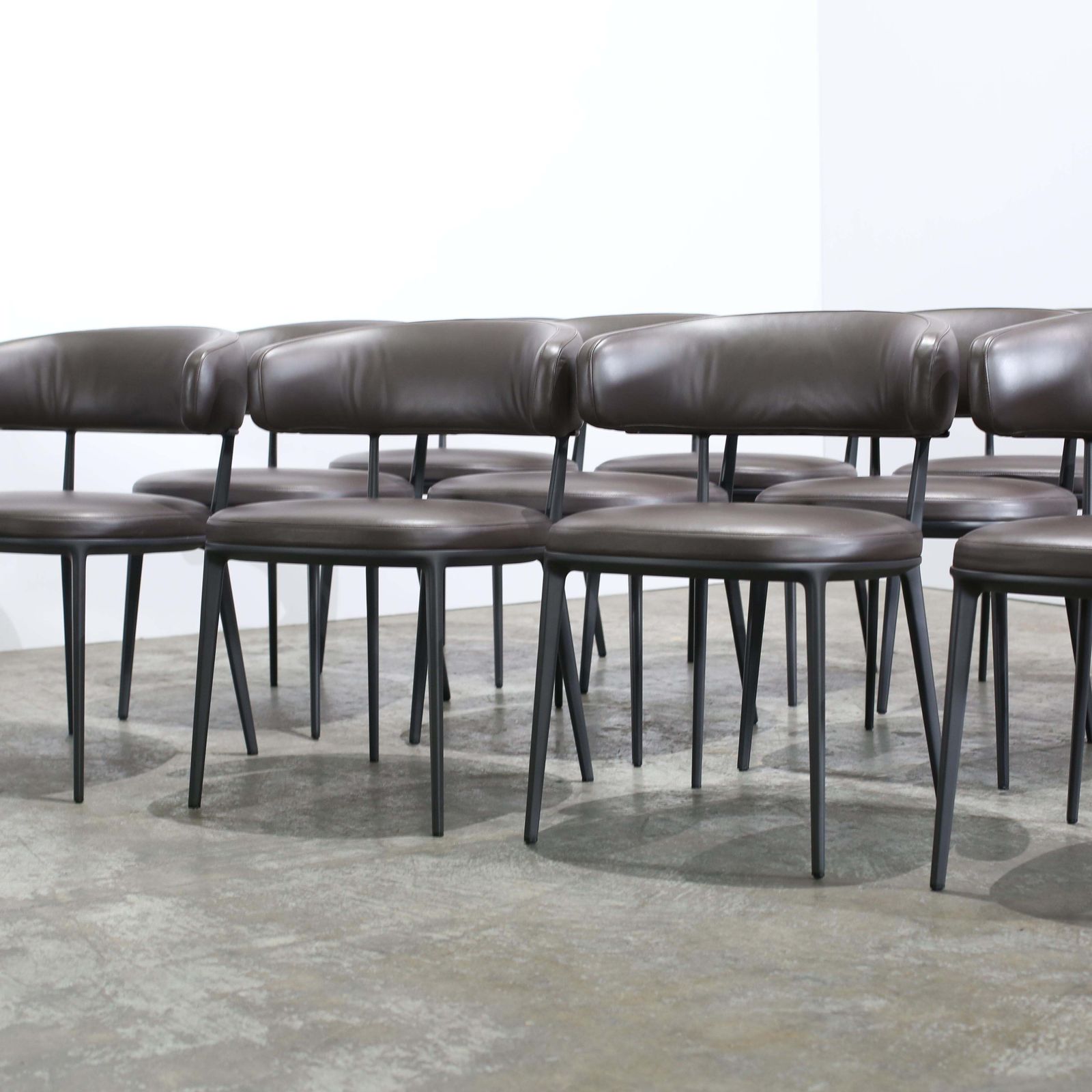 Maxalto Caratos Dining Chairs, Set Of Twelve photo vinterior