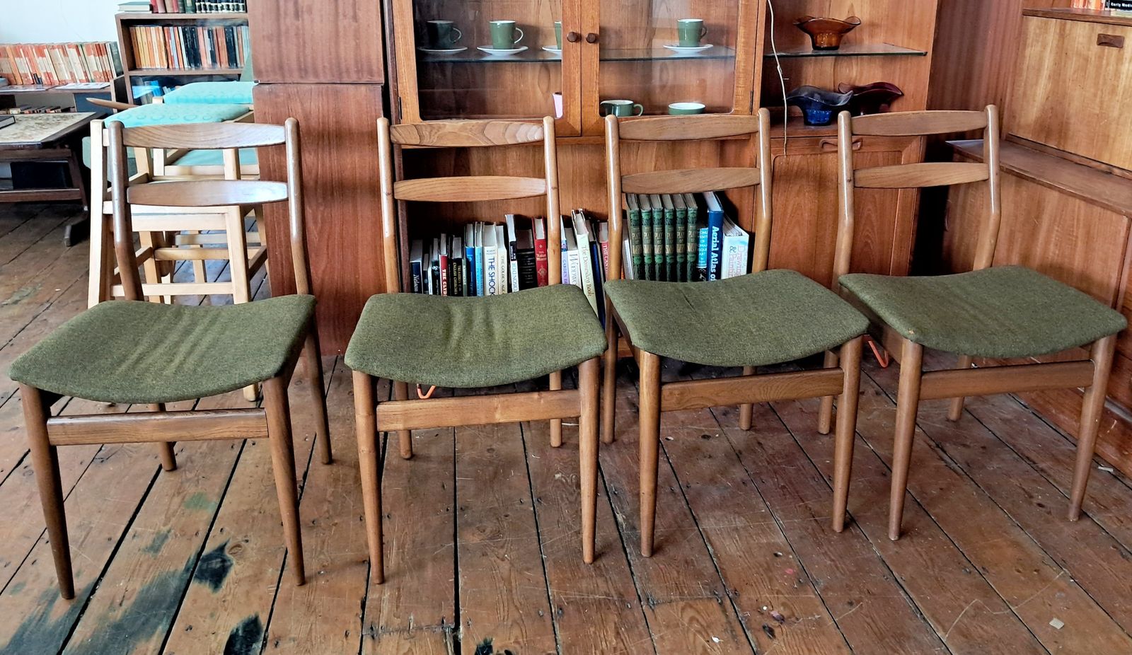 Set Of 4 Very Nice Vintage Scandart Elm Dining Chairs photo 595.0