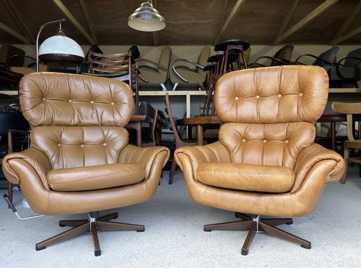 845.0 Mid Century Scandinavian Swivel Lounge Chair By Swedfurn, "Slätte Gungan” photo