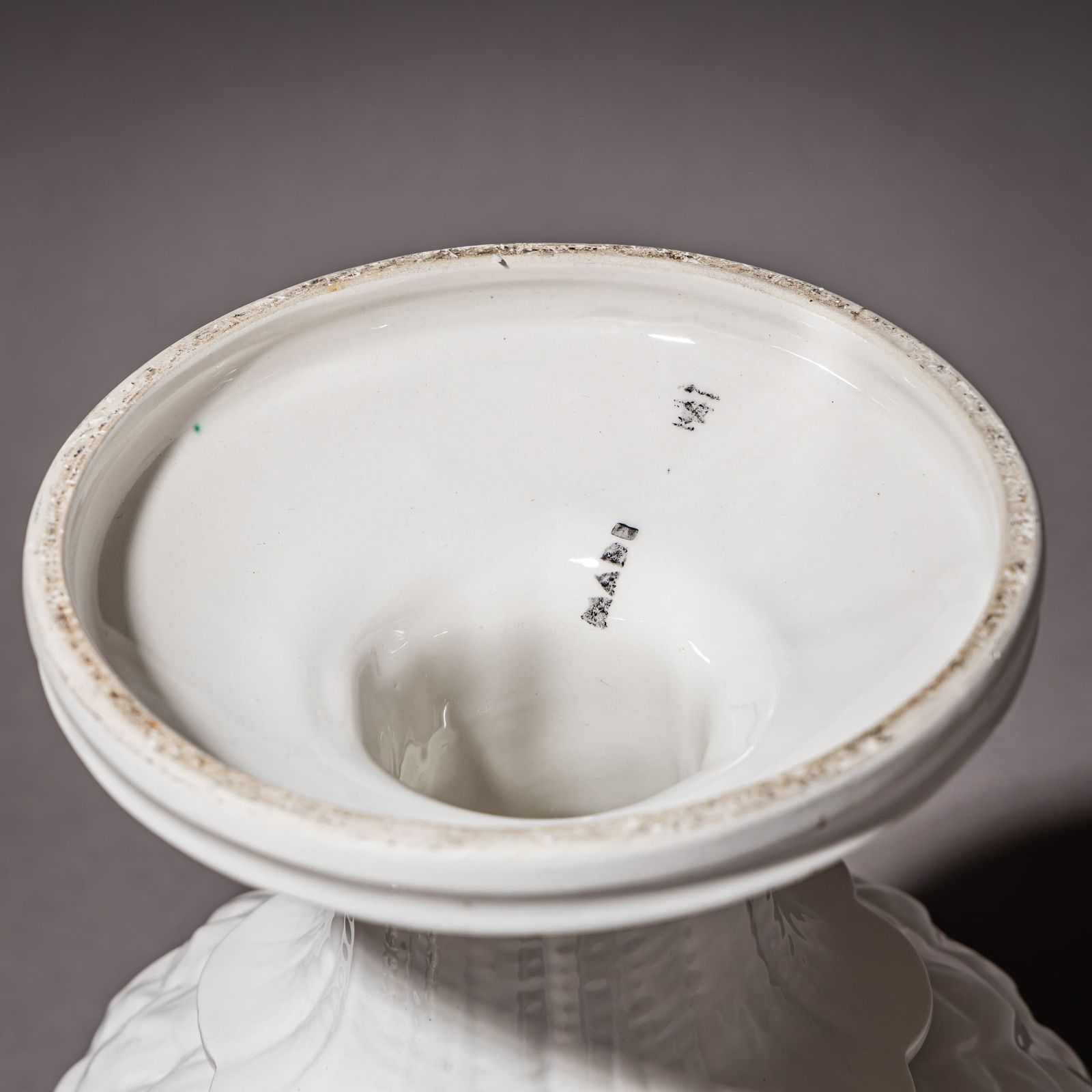 Pair Of Pineapple Lidded Vases In Porcelain, 20th Century photo 1410.0