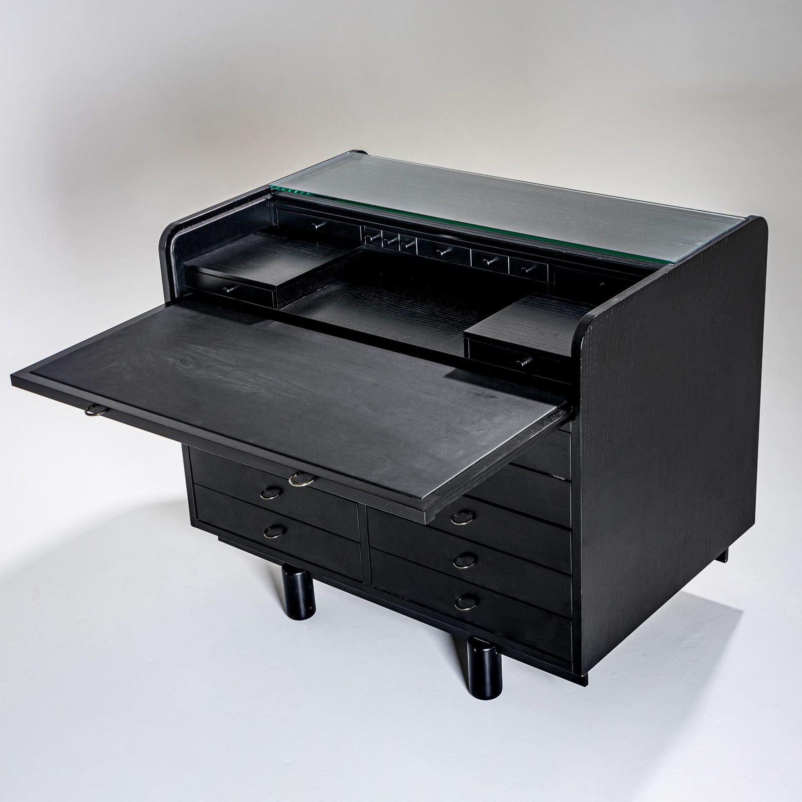Black Desk By Gianfranco Frattini For Bernini, Italy, 1960s photo vintage