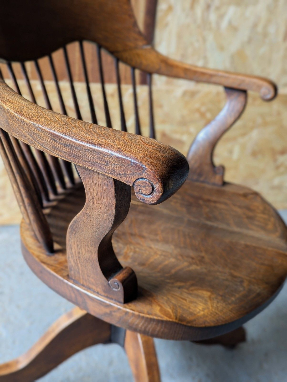photo vinterior Antique Office Chair (Delivery Available) Oak C1900