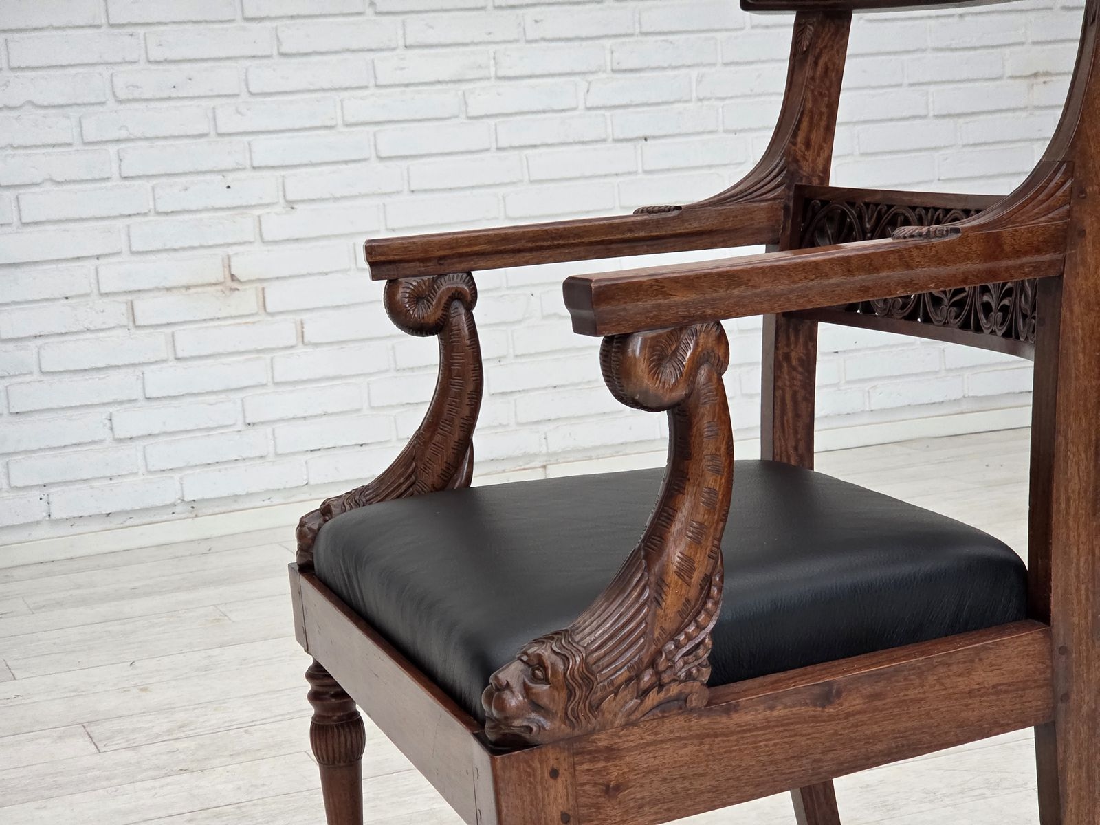 1920 30s, Set Of 2 Armchairs, Design After Georges Jacob, Carved Teak Wood, Leather, Reupholstered. photo vintage