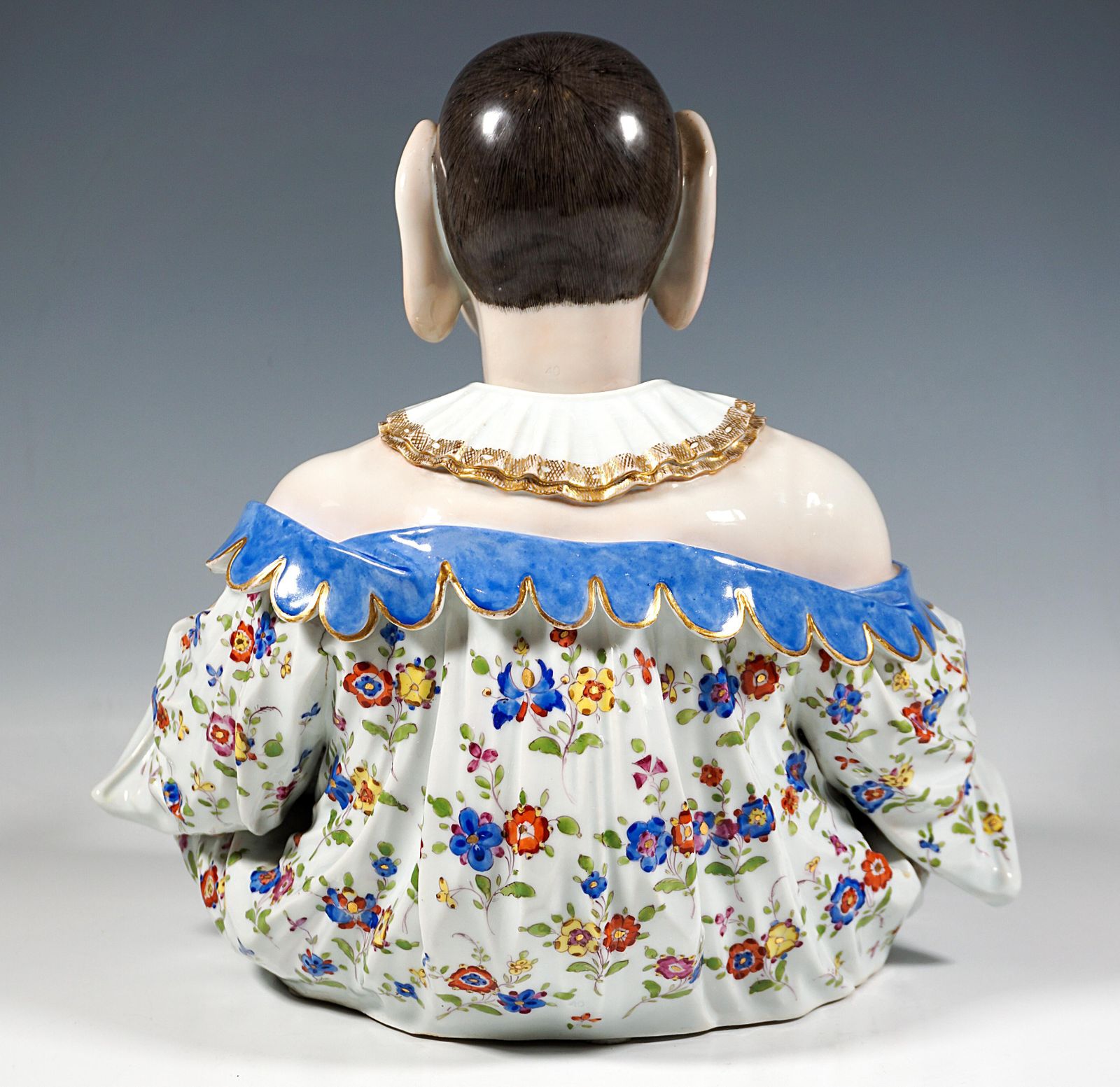 27907.0 Two Large Seated Meissen Porcelain Wiggling Pagodas, By J.J. Kaendler, Ca 1840 photo
