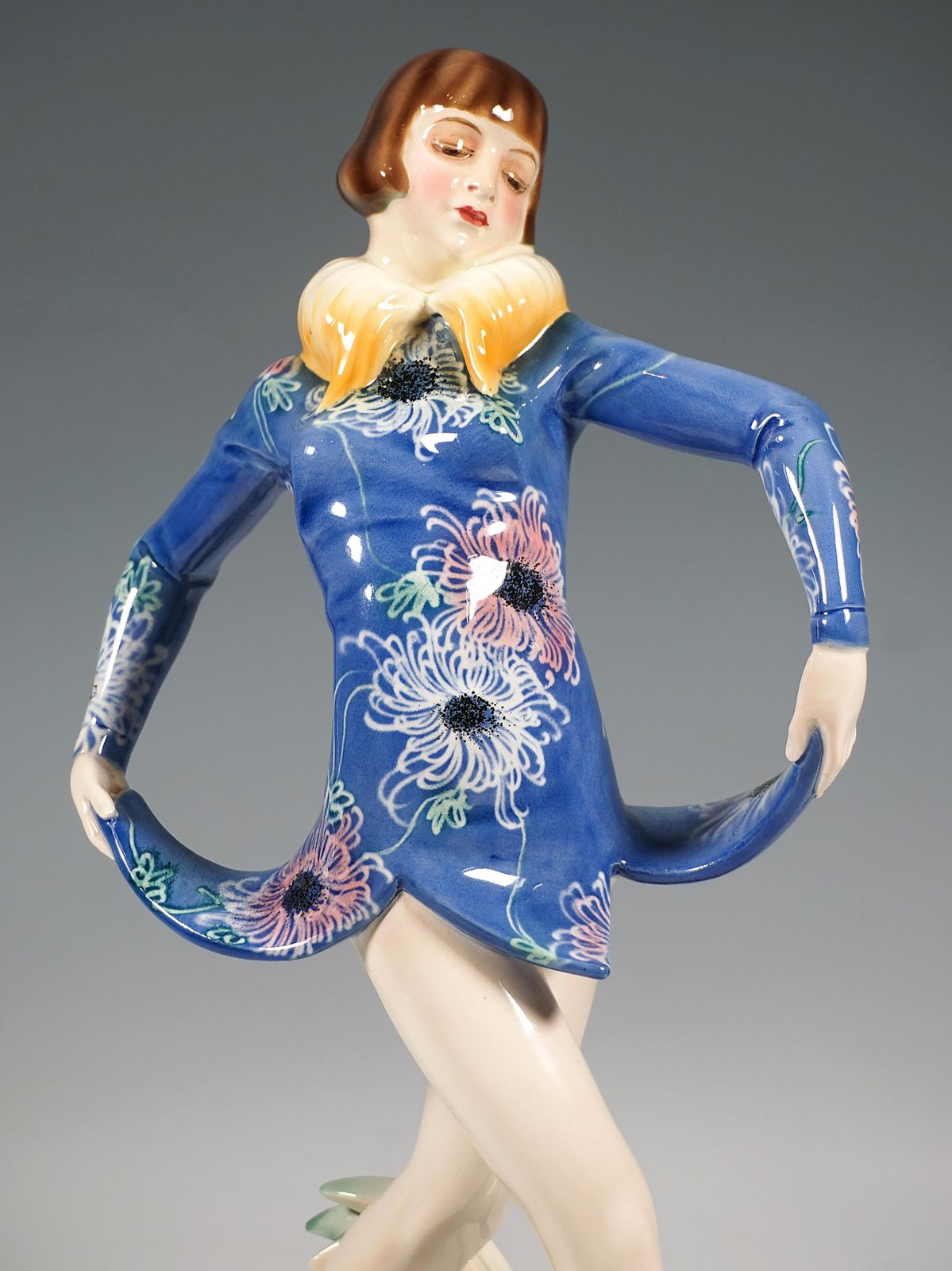 Goldscheider Vienna 'Revue' Single Figur Of The 'Dolly Sisters' By Dakon Ca 1927 photo 3228.0