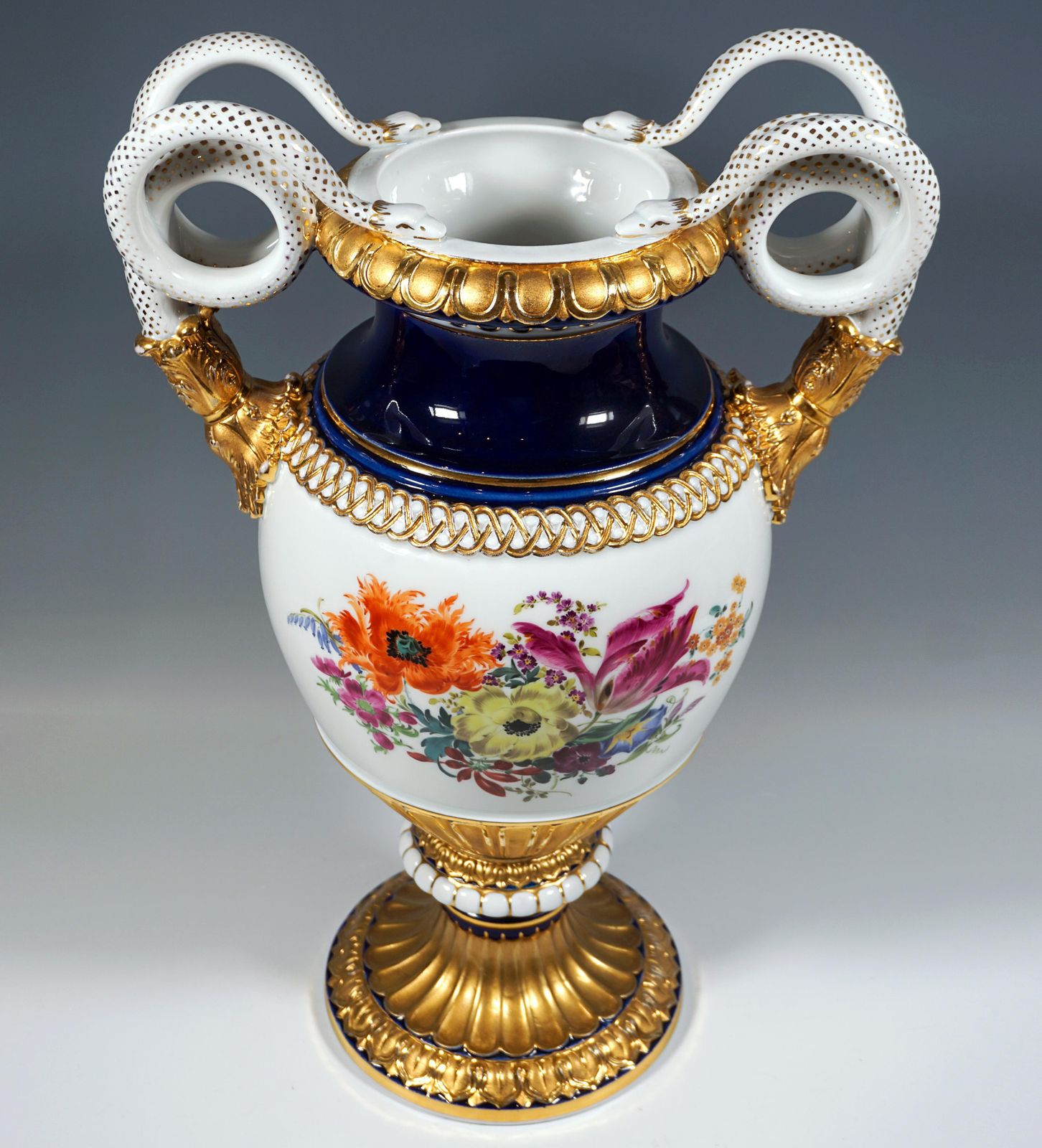 Meissen Snake Handle Vase With Flower Painting And Gilding, By Leuteritz, 20th photo Home Decor