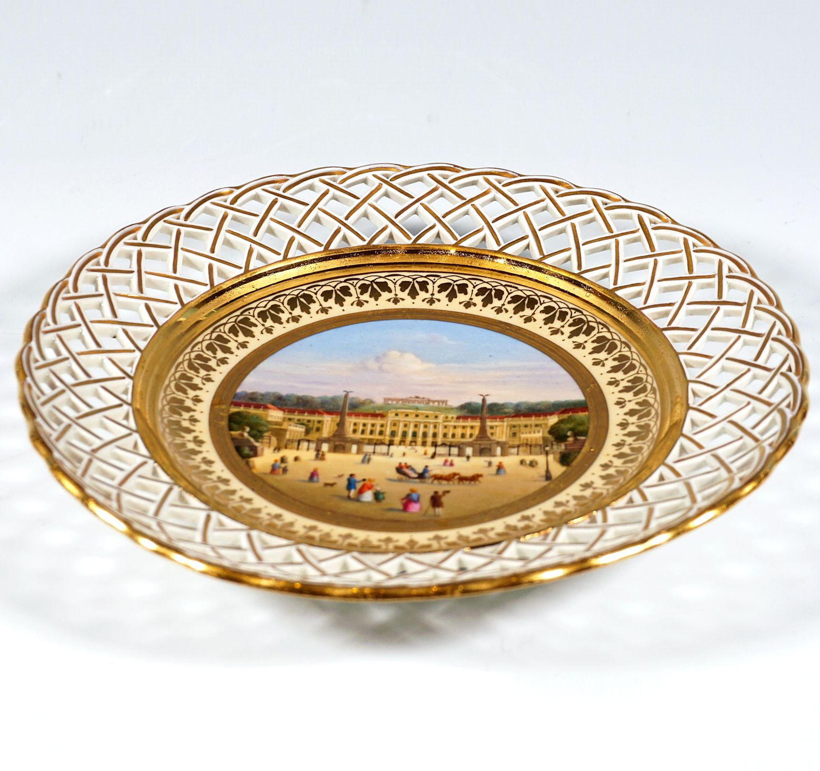 Viennese Imperial Porcelain Plate, 'K.K. Lustschloß Schönbrunn á Vienne', 1818 photo 2398.0
