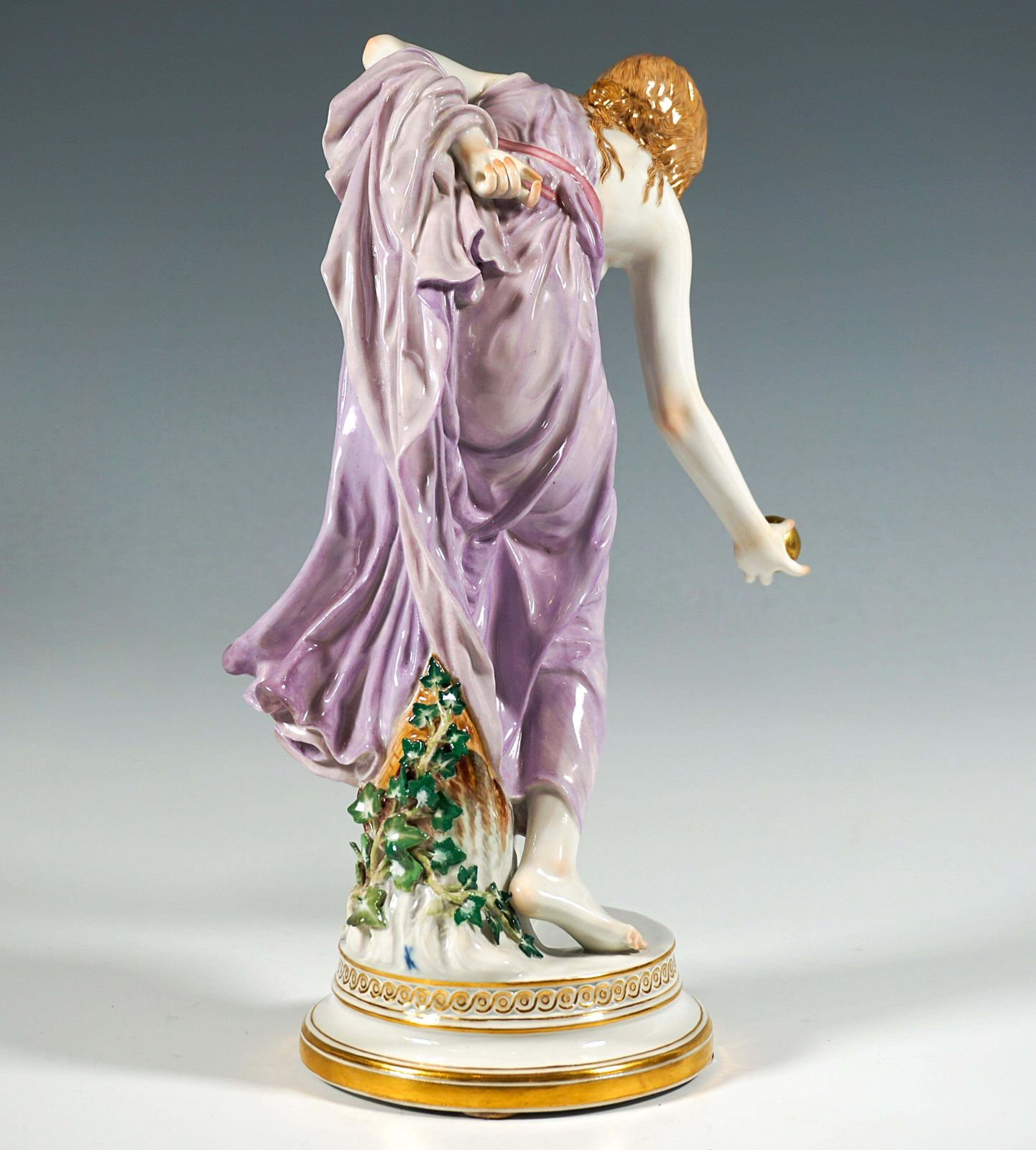 Meissen Art Nouveau Figurine, Young Lady Ball Player By Walter Schott, Ca 1940 photo for sale