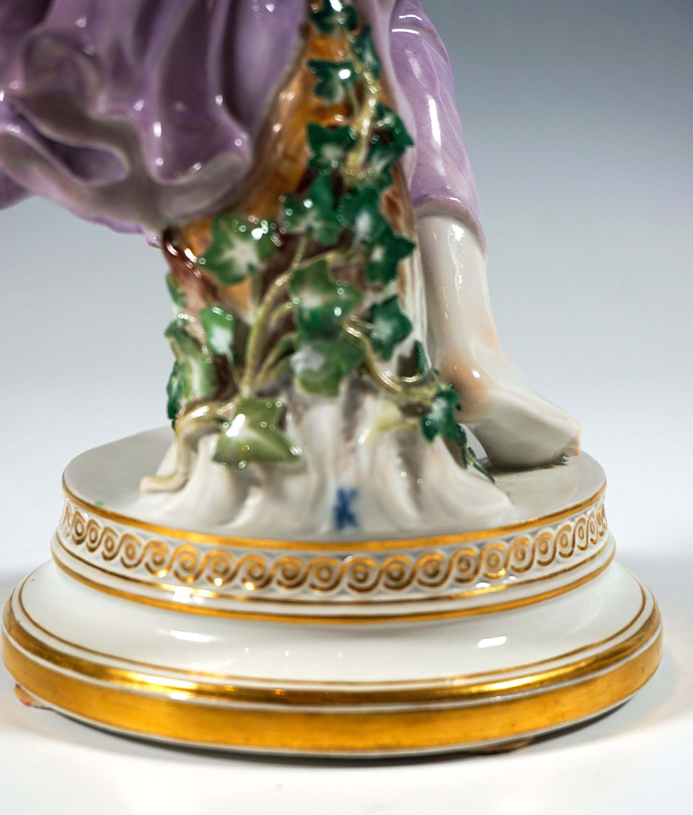 Meissen Art Nouveau Figurine, Young Lady Ball Player By Walter Schott, Ca 1940 photo buy