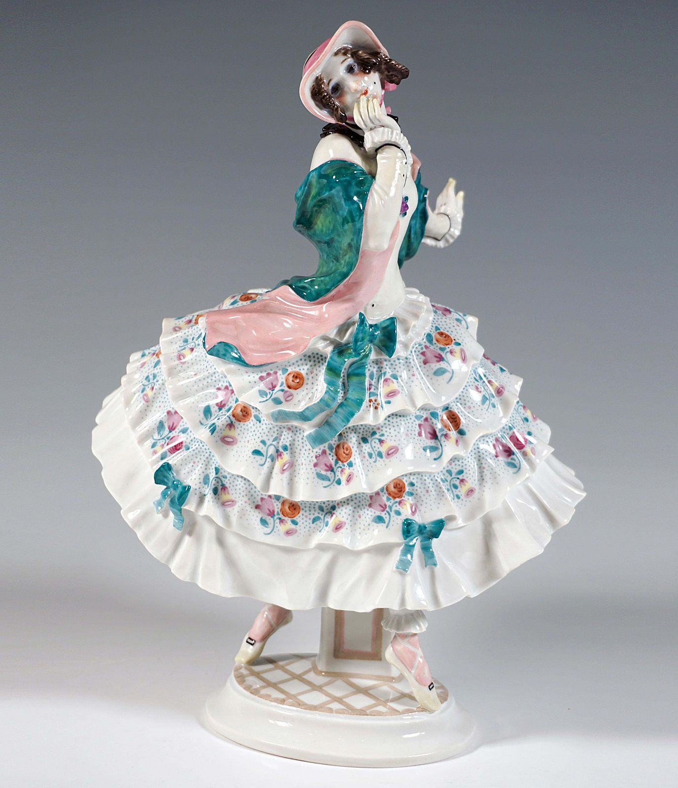 Meissen Figurine 'Estrella', Russian Ballet 'Carnival', By Paul Scheurich, 20th photo for sale