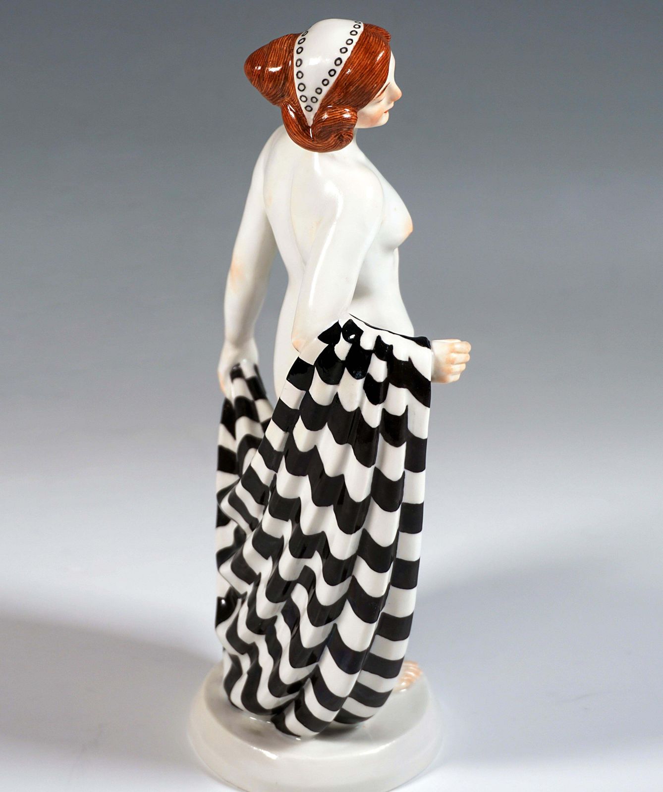 Meissen Germany Art Nouveau Figurine Girl With Shawl, By Theodor Eichler, C 1913 photo Home Decor