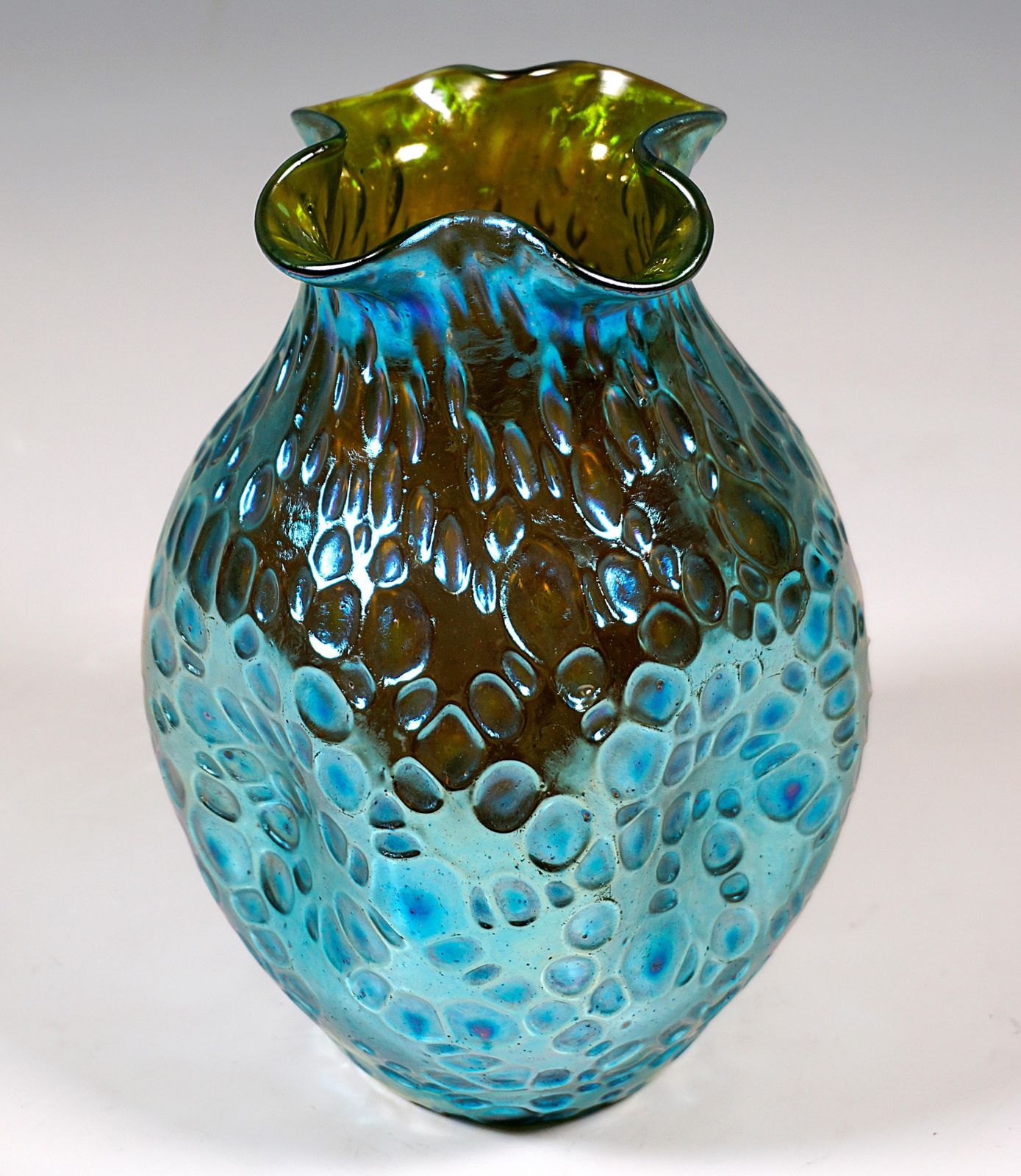 Loetz Art Nouveau Vase Crete Diaspora Silver Iris, Austria Hungary, Around 1902 photo for sale