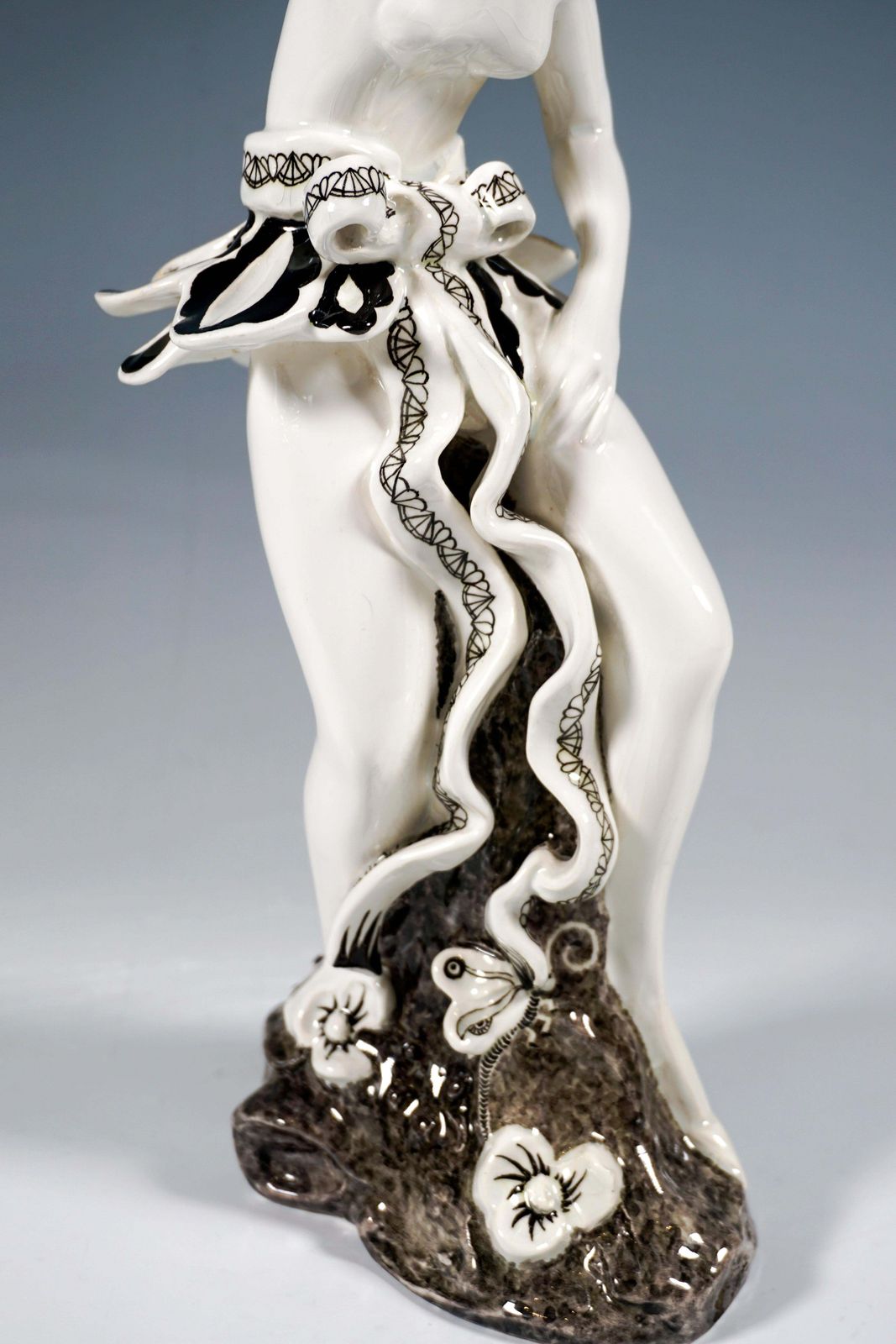 Goldscheider Art Déco Figure 'Papagena', Dancer In Exotic Costume, By Dina Kuhn photo vinterior