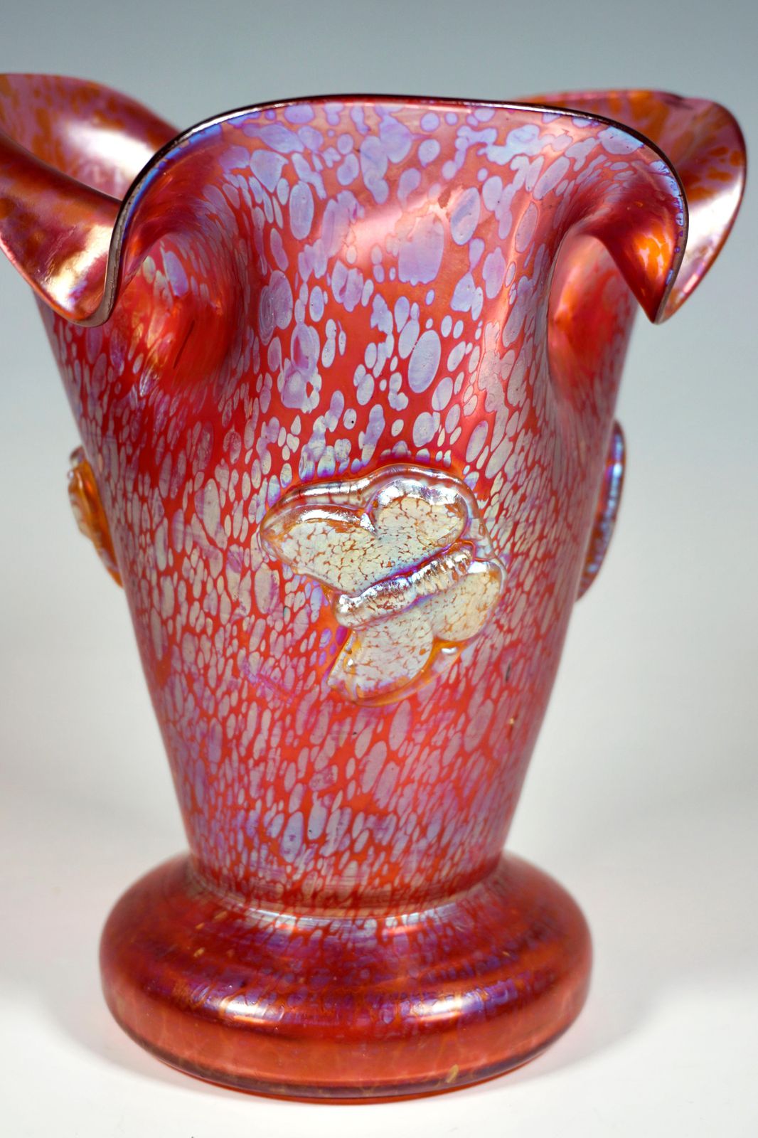 Loetz Art Nouveau Vase Camelia Red Papillon With Applied Butterflies, Ca 1900 photo vinterior
