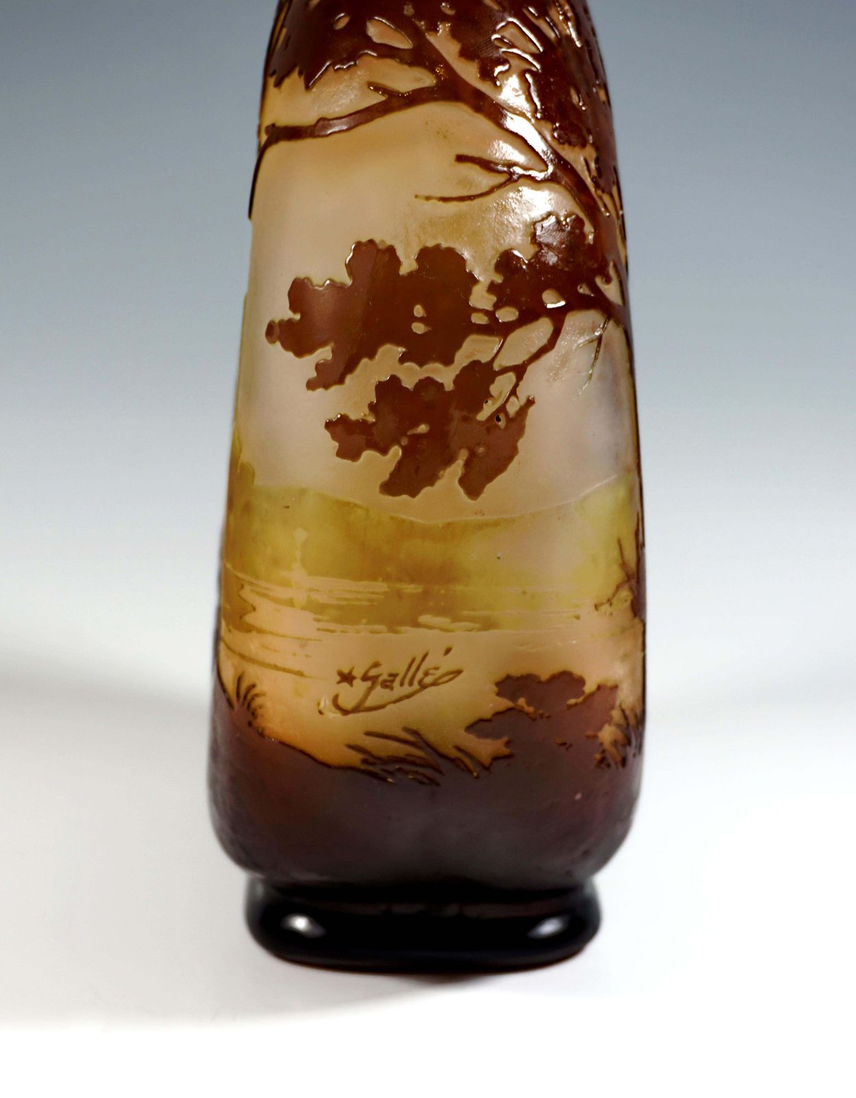 Large Round émile Gallé Art Nouveau Cameo Vase With Seascape Decor, France 1905 photo vinterior