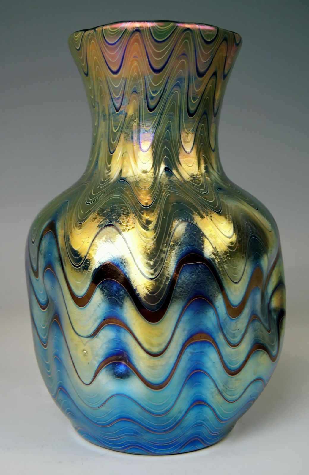 Vase Loetz Widow Klostermuehle Bohemia Art Nouveau Phaenomen Genre 6893 C.1900 photo for sale