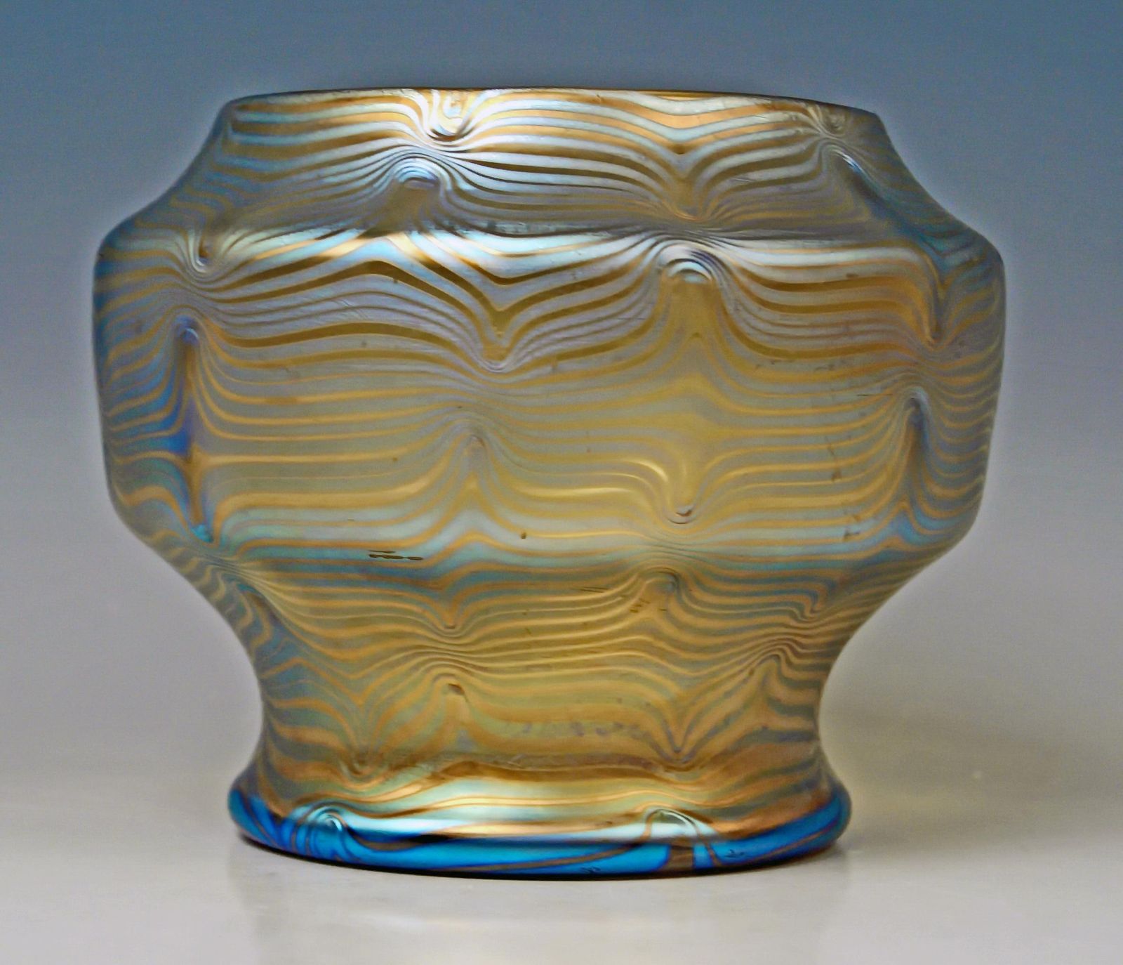 Vase Loetz Widow Klostermuehle Bohemia Art Nouveau 1900 Phaenomen Genre 85/3780 photo furniture