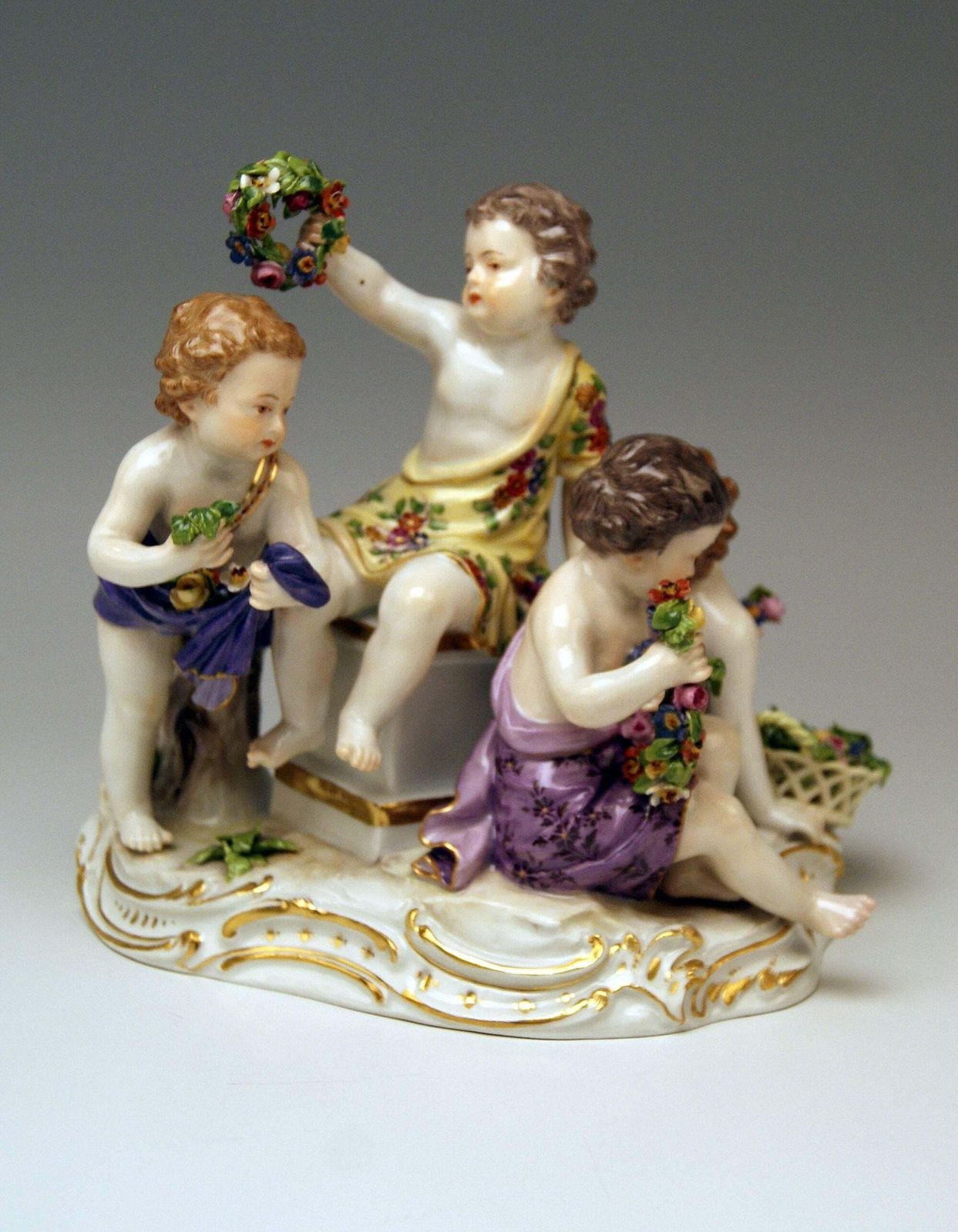 Meissen Seasons Figurines Cupids Allegory Of Spring Model 2502 Kaendler photo vintage