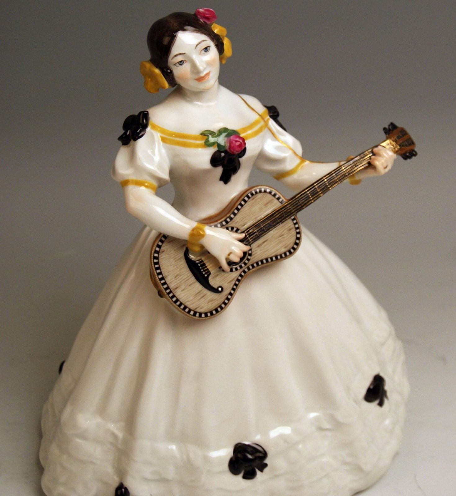 Meissen Lady Lute Player Kate Hyan By Hoesel Erich V 143 Made Circa 1912 photo 3375.0