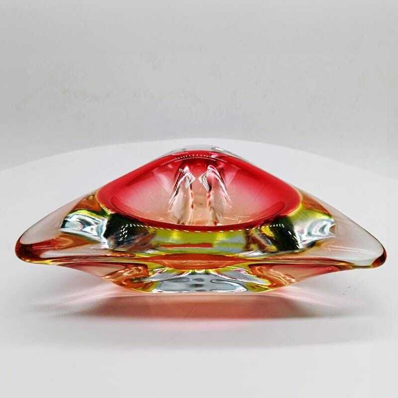 1960s Stunning Big Triangular Ashtray Or Catch All In Murano Glass. Made In Italy. photo for sale