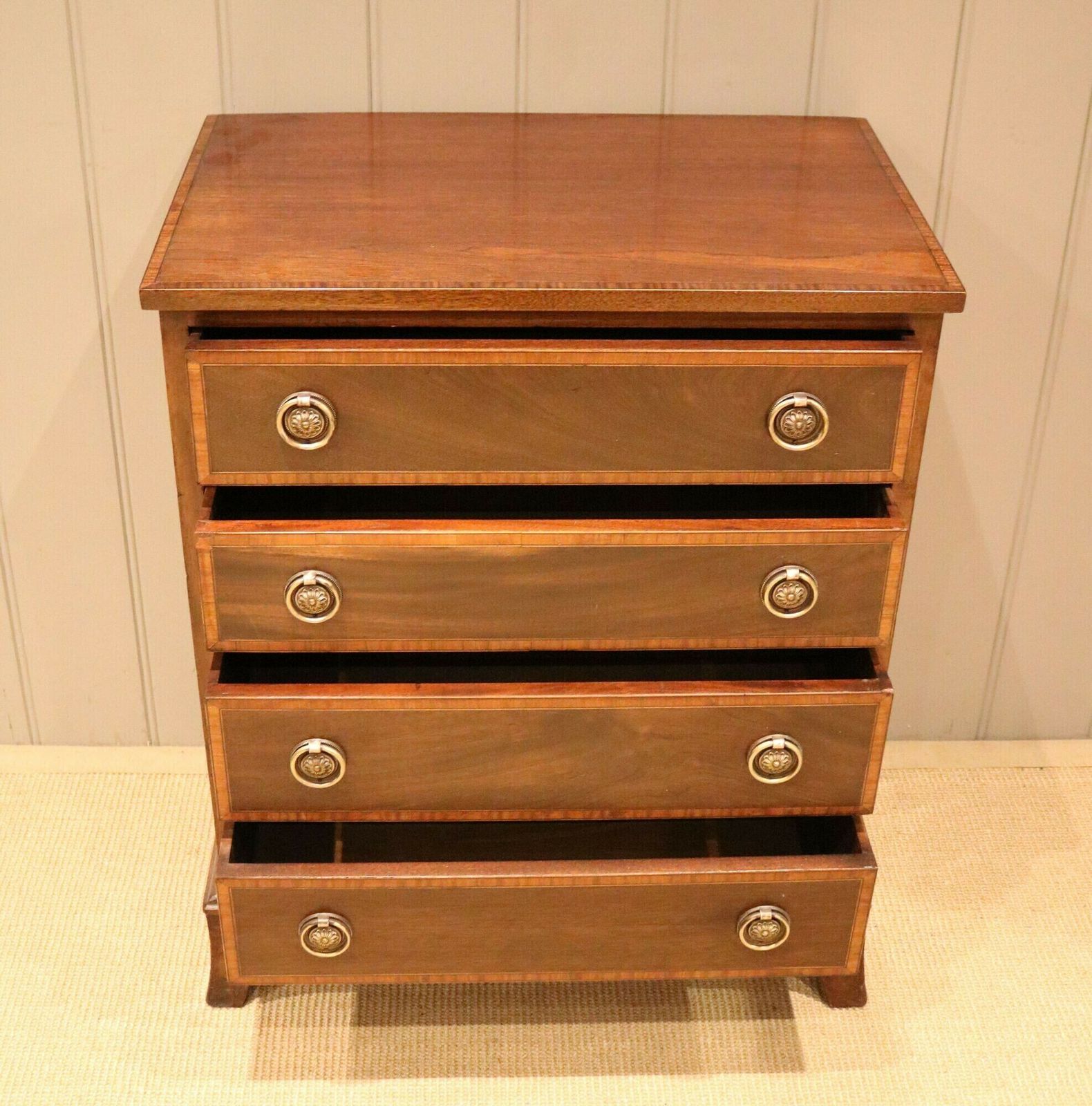 Early 20th Century Mahogany Chest Of Drawers photo 425.0