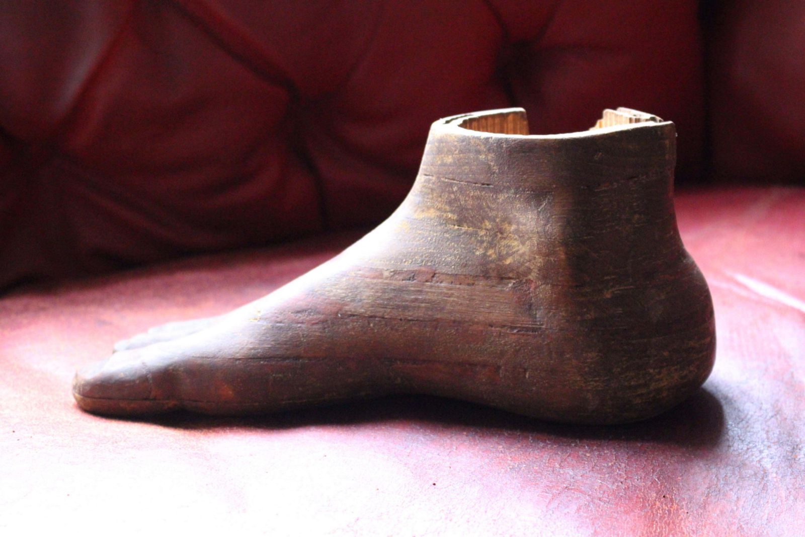 19th Century French Full Size Lay Figures Carved Wooden Foot Artist Mannequin photo vinterior