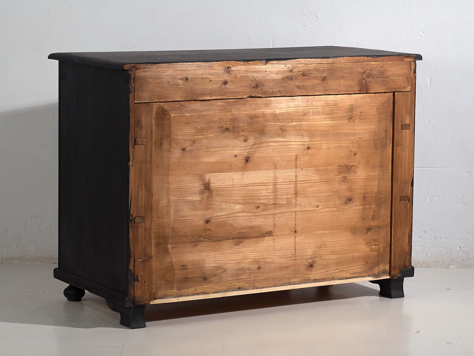 photo furniture Antique Chest Of Drawers In Dark Tones (C.1920) #86