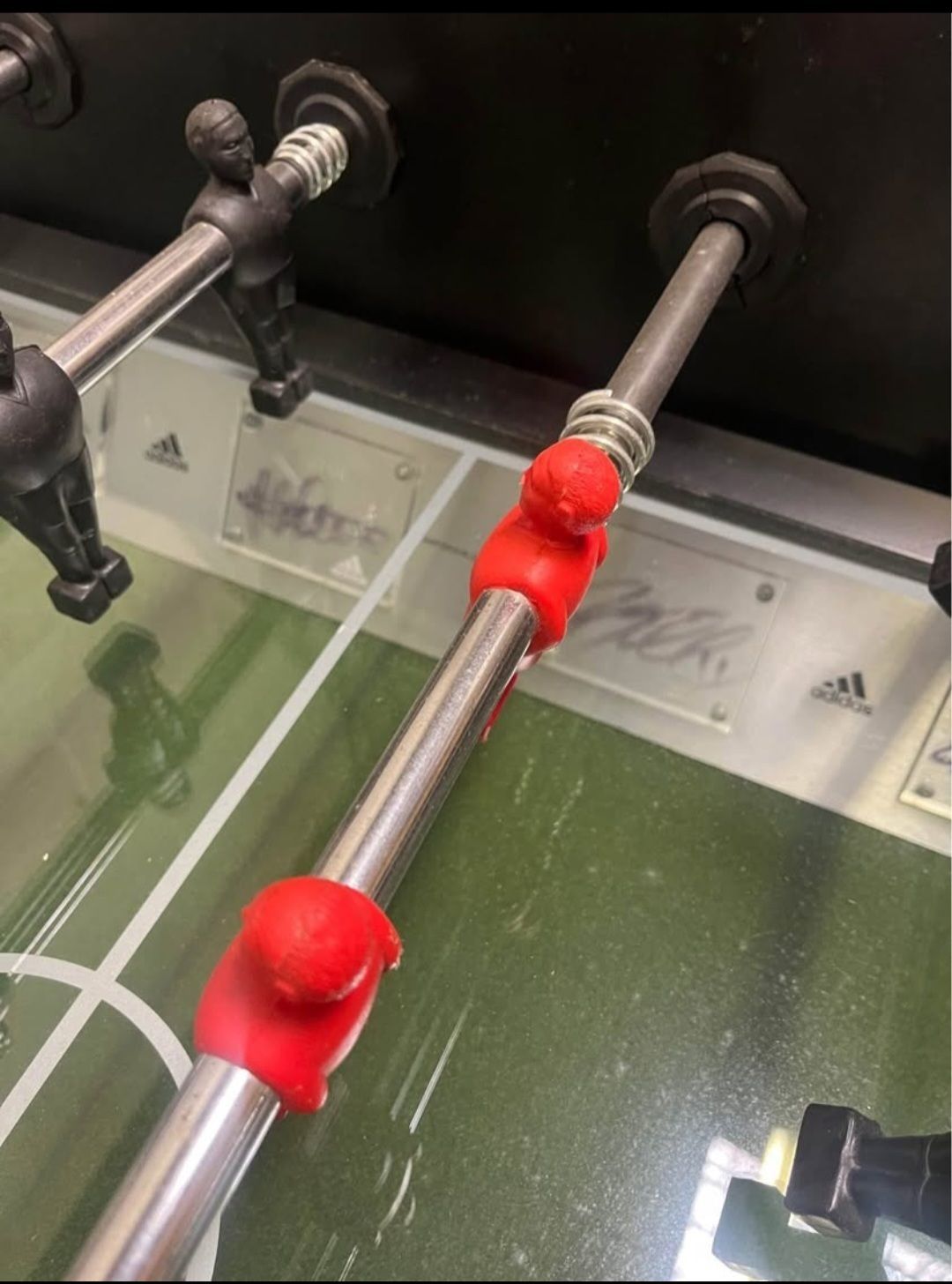 Adidas Signed Football Table // Rare // Very Limited Edition  Beckham // Gerrard // Vieira photo vinterior