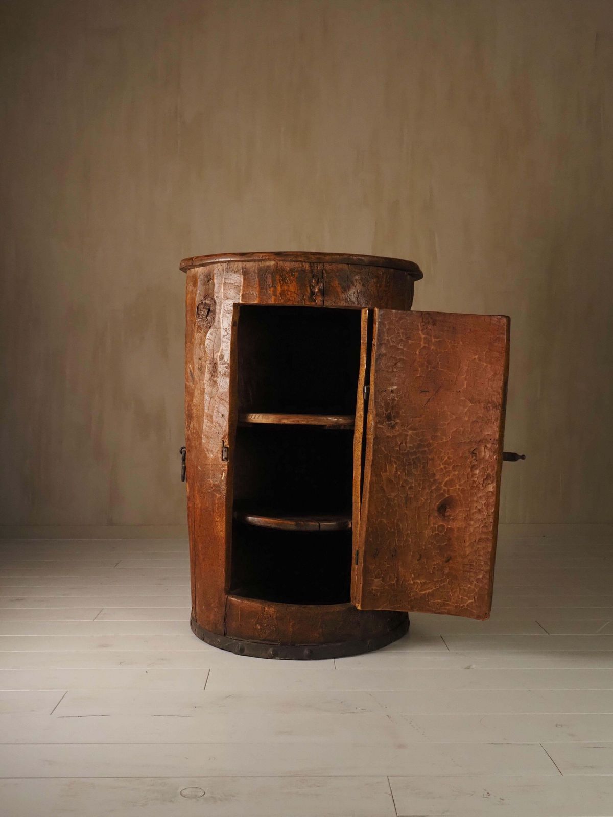 Primitive Folk Art Cabinet Made Of An Old Tree Trunk Early 1900s photo buy