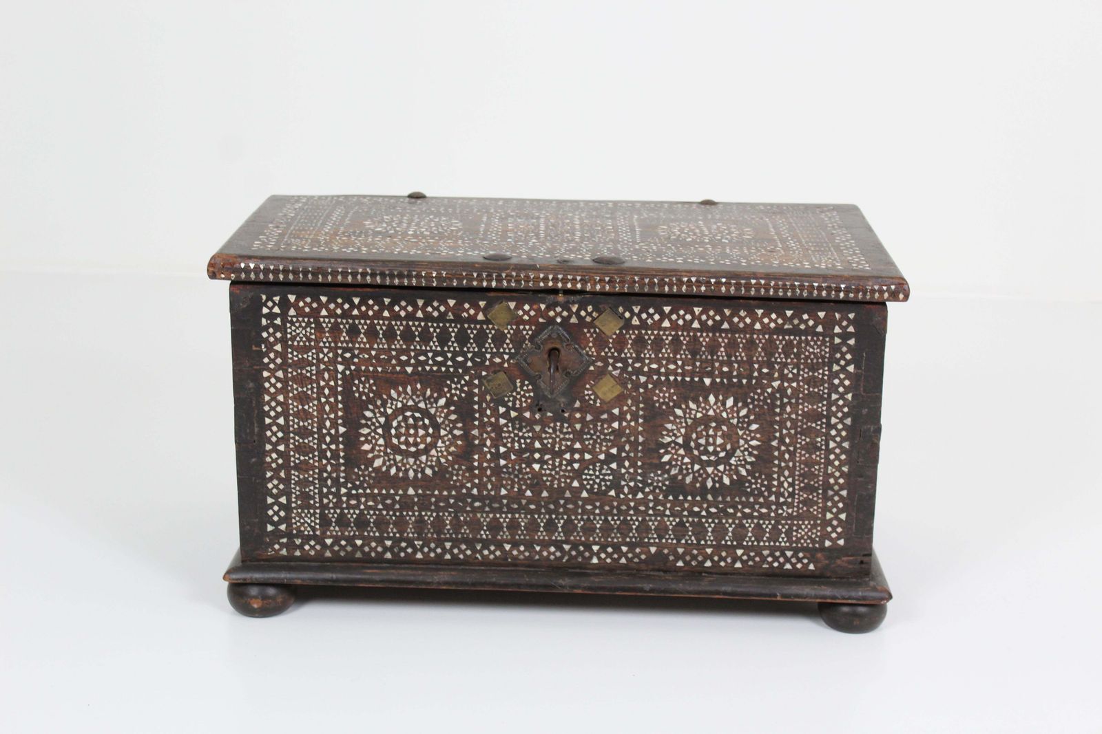 1243.0 19th Century Oriental Chest Inlaid With Mother Of Pearl photo
