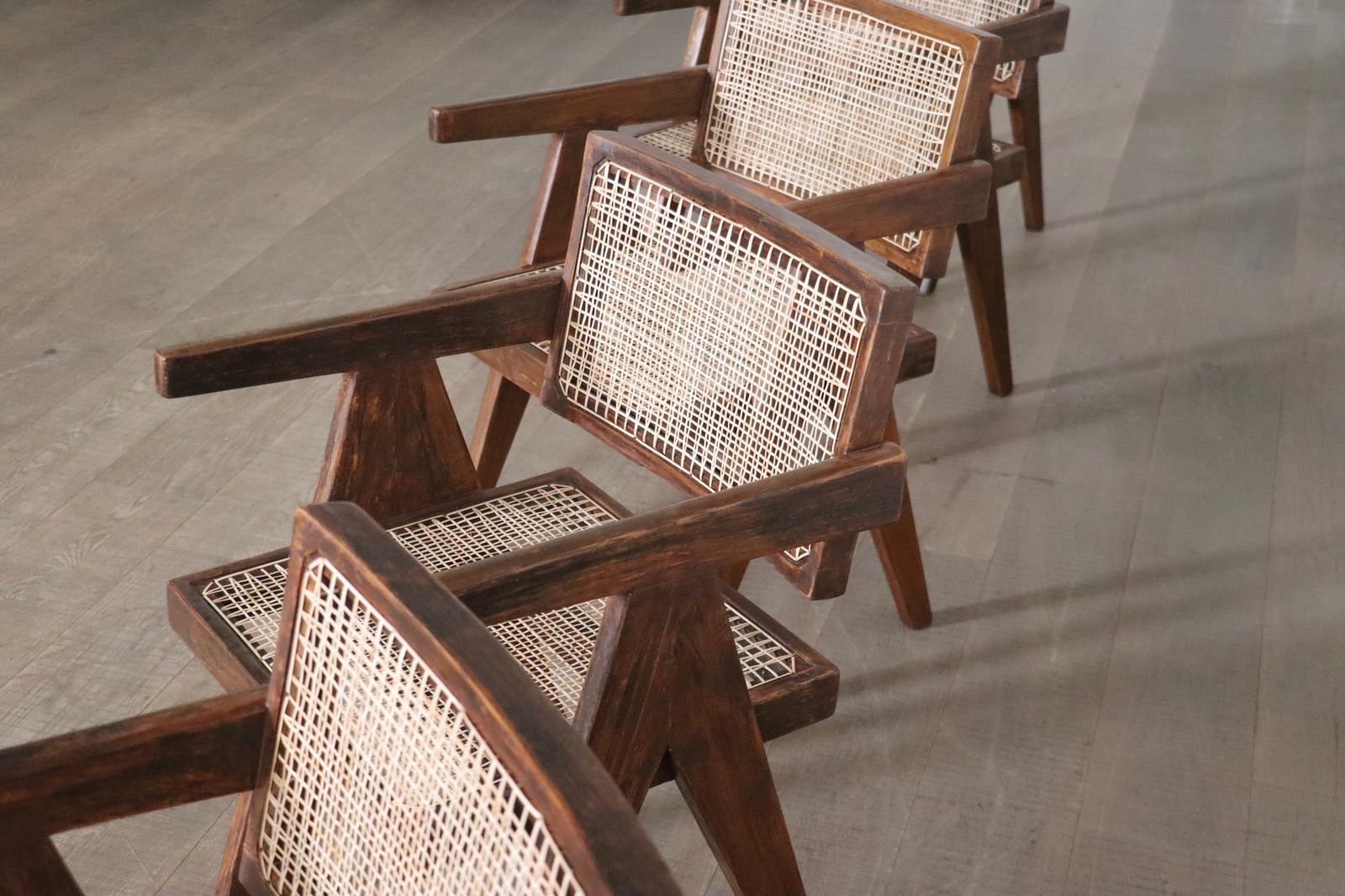 photo vinterior Set Of 8 Pierre Jeanneret Office Cane Chairs, India 1950s
