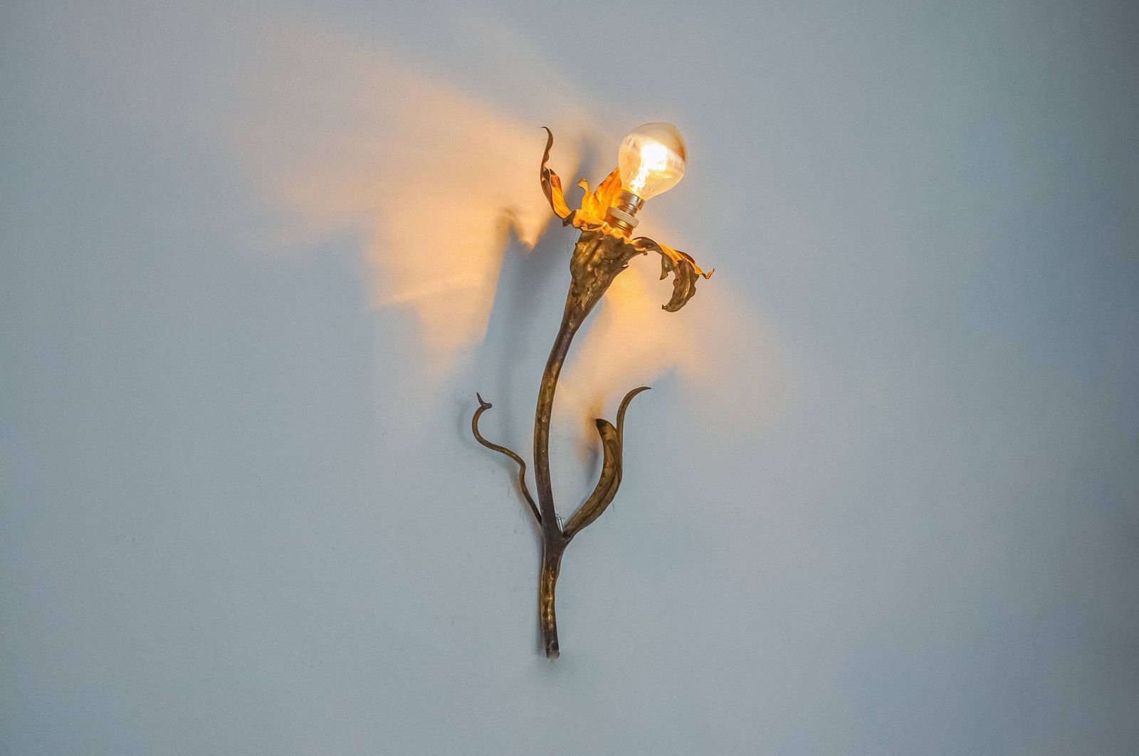 "Fleur De Lys" Wall Lamp By Ferro Arte, Metal And Gold Leaf, Spain, 1970 photo vinterior