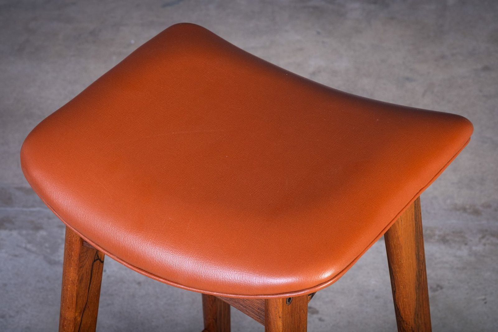 photo furniture Barkrukken In Palissanderhout Met Cognackleurig Leer Van Erik Buch Voor Dyrlund, Ca. Jaren 1960, Set Van 2